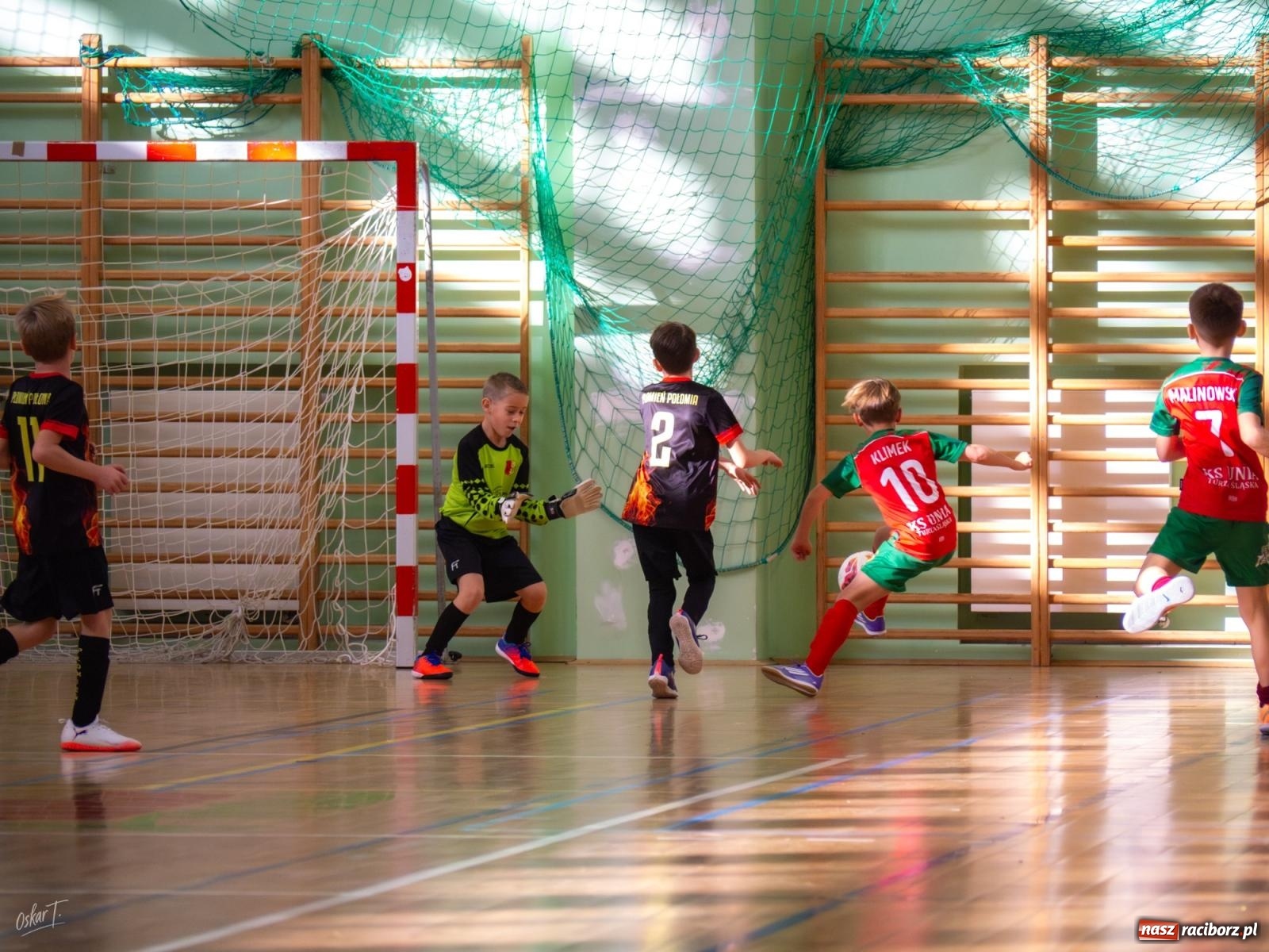 Zdjęcie w galerii na portalu naszraciborz.pl: Turniejowe zmagania w hali przy Łąkowej. Unia Turza Śląska najlepsza  [FOTO] wiadomości z regionu
