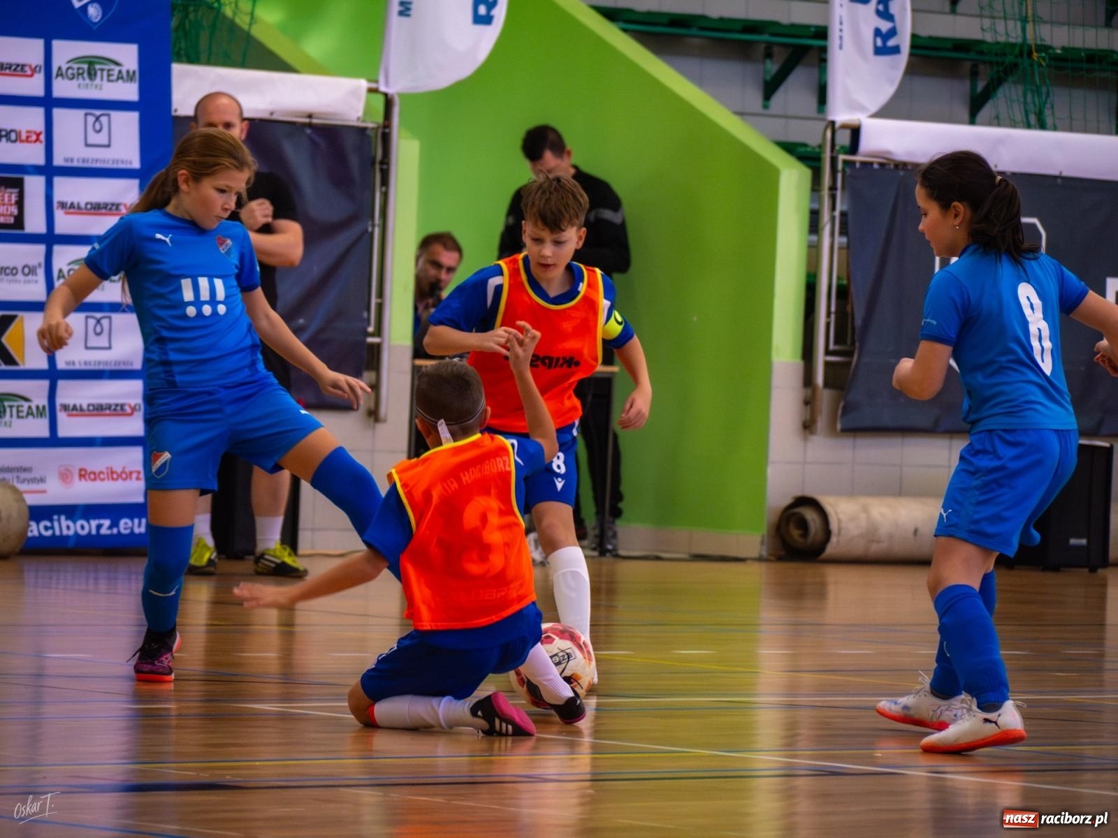 Zdjęcie w galerii na portalu naszraciborz.pl: Turniejowe zmagania w hali przy Łąkowej. Unia Turza Śląska najlepsza  [FOTO] wiadomości z regionu