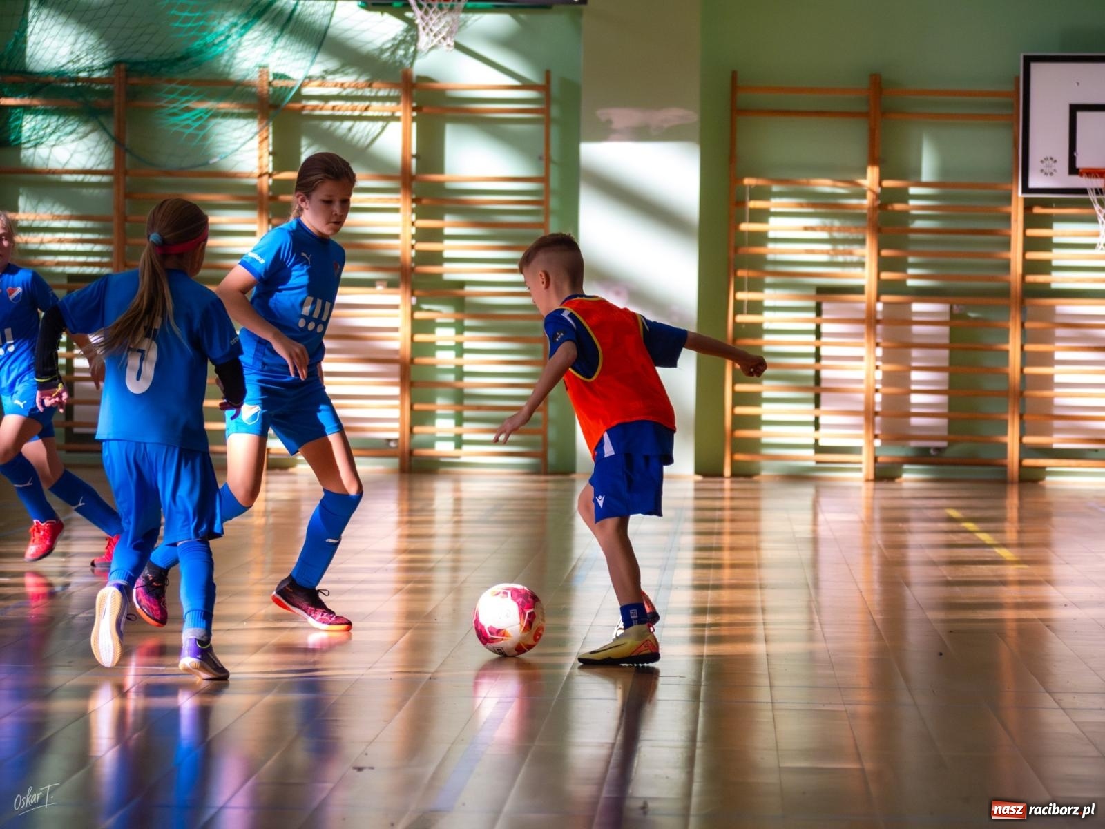 Zdjęcie w galerii na portalu naszraciborz.pl: Turniejowe zmagania w hali przy Łąkowej. Unia Turza Śląska najlepsza  [FOTO] wiadomości z regionu