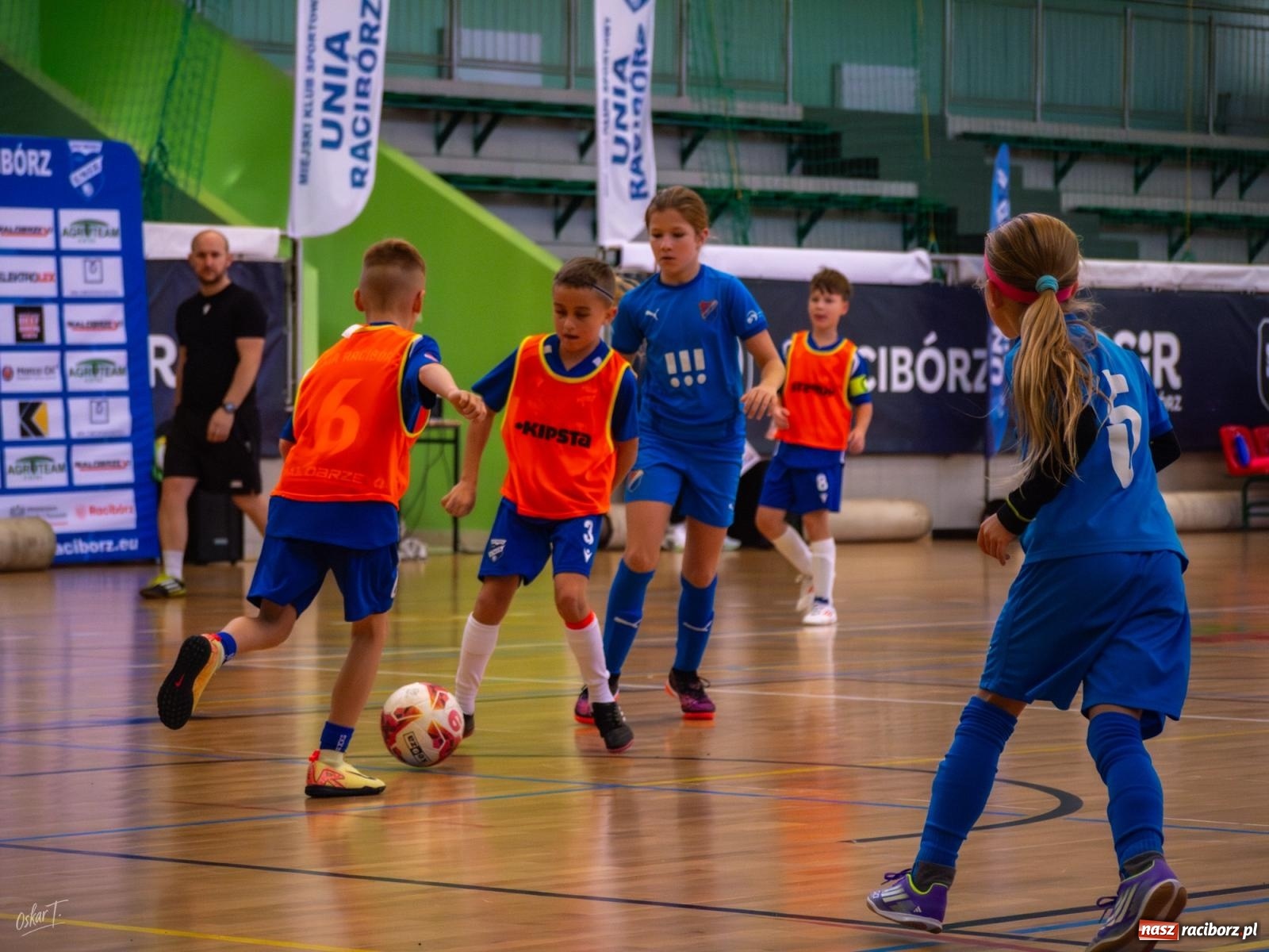 Zdjęcie w galerii na portalu naszraciborz.pl: Turniejowe zmagania w hali przy Łąkowej. Unia Turza Śląska najlepsza  [FOTO] wiadomości z regionu