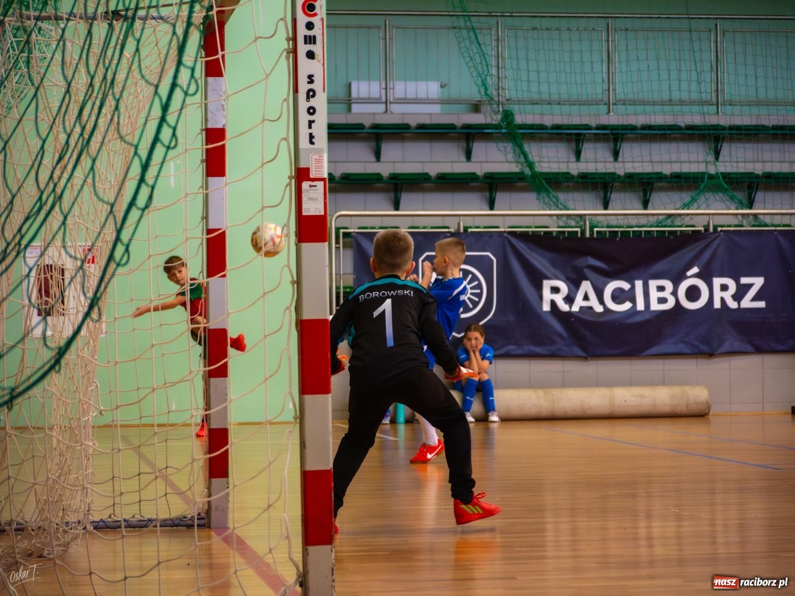 Zdjęcie w galerii na portalu naszraciborz.pl: Turniejowe zmagania w hali przy Łąkowej. Unia Turza Śląska najlepsza  [FOTO] wiadomości z regionu