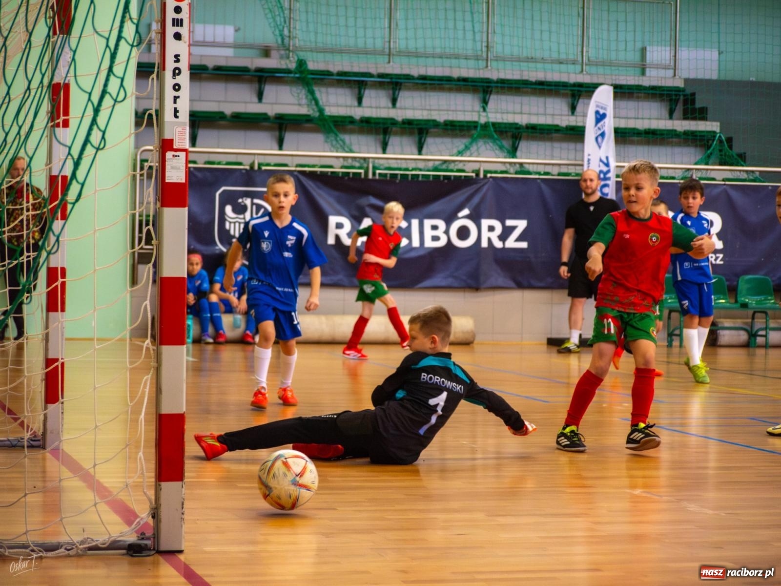 Zdjęcie w galerii na portalu naszraciborz.pl: Turniejowe zmagania w hali przy Łąkowej. Unia Turza Śląska najlepsza  [FOTO] wiadomości z regionu