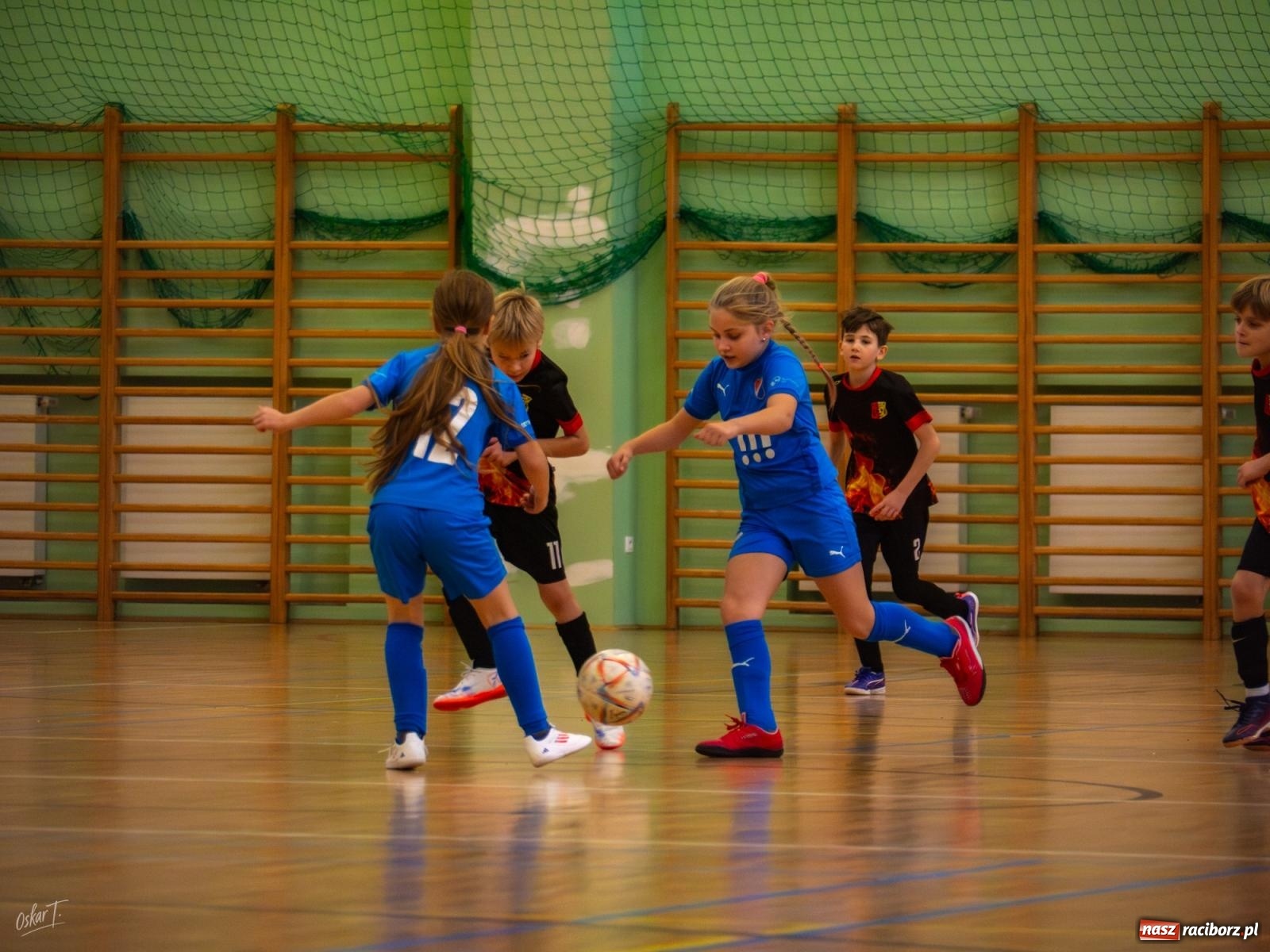 Zdjęcie w galerii na portalu naszraciborz.pl: Turniejowe zmagania w hali przy Łąkowej. Unia Turza Śląska najlepsza  [FOTO] wiadomości z regionu