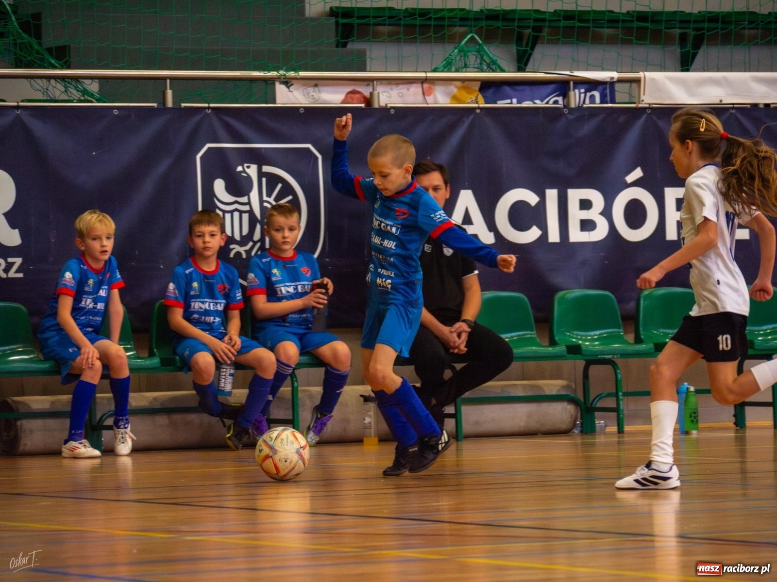 Zdjęcie w galerii na portalu naszraciborz.pl: Turniejowe zmagania w hali przy Łąkowej. Unia Turza Śląska najlepsza  [FOTO] wiadomości z regionu