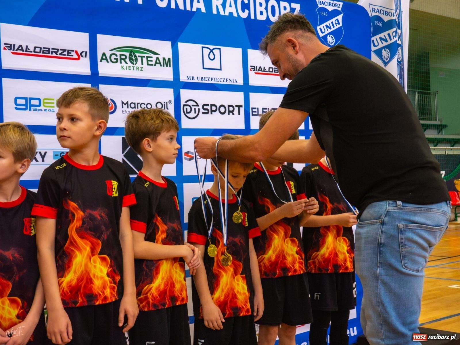 Zdjęcie w galerii na portalu naszraciborz.pl: Turniejowe zmagania w hali przy Łąkowej. Unia Turza Śląska najlepsza  [FOTO] wiadomości z regionu