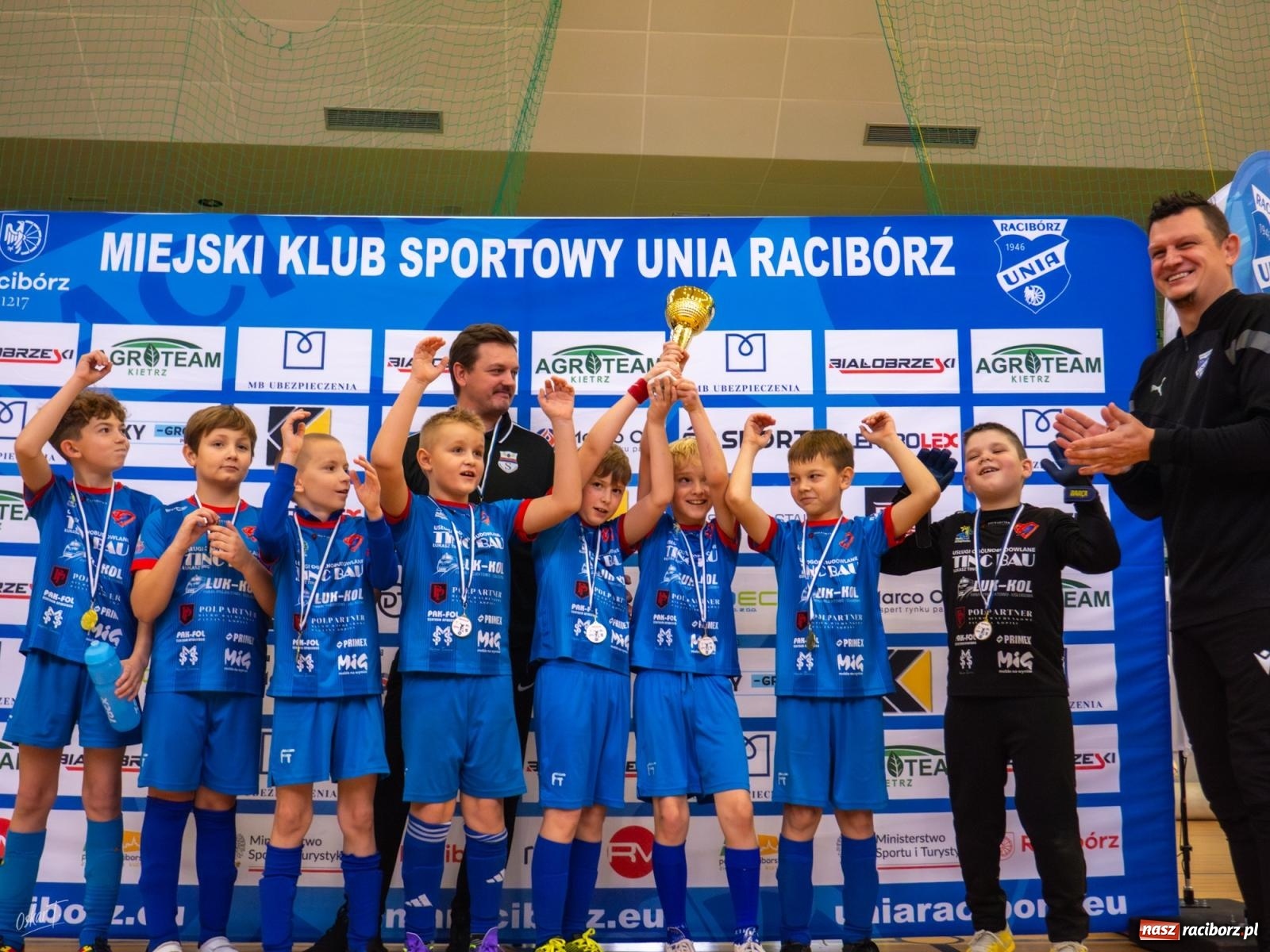Zdjęcie w galerii na portalu naszraciborz.pl: Turniejowe zmagania w hali przy Łąkowej. Unia Turza Śląska najlepsza  [FOTO] wiadomości z regionu