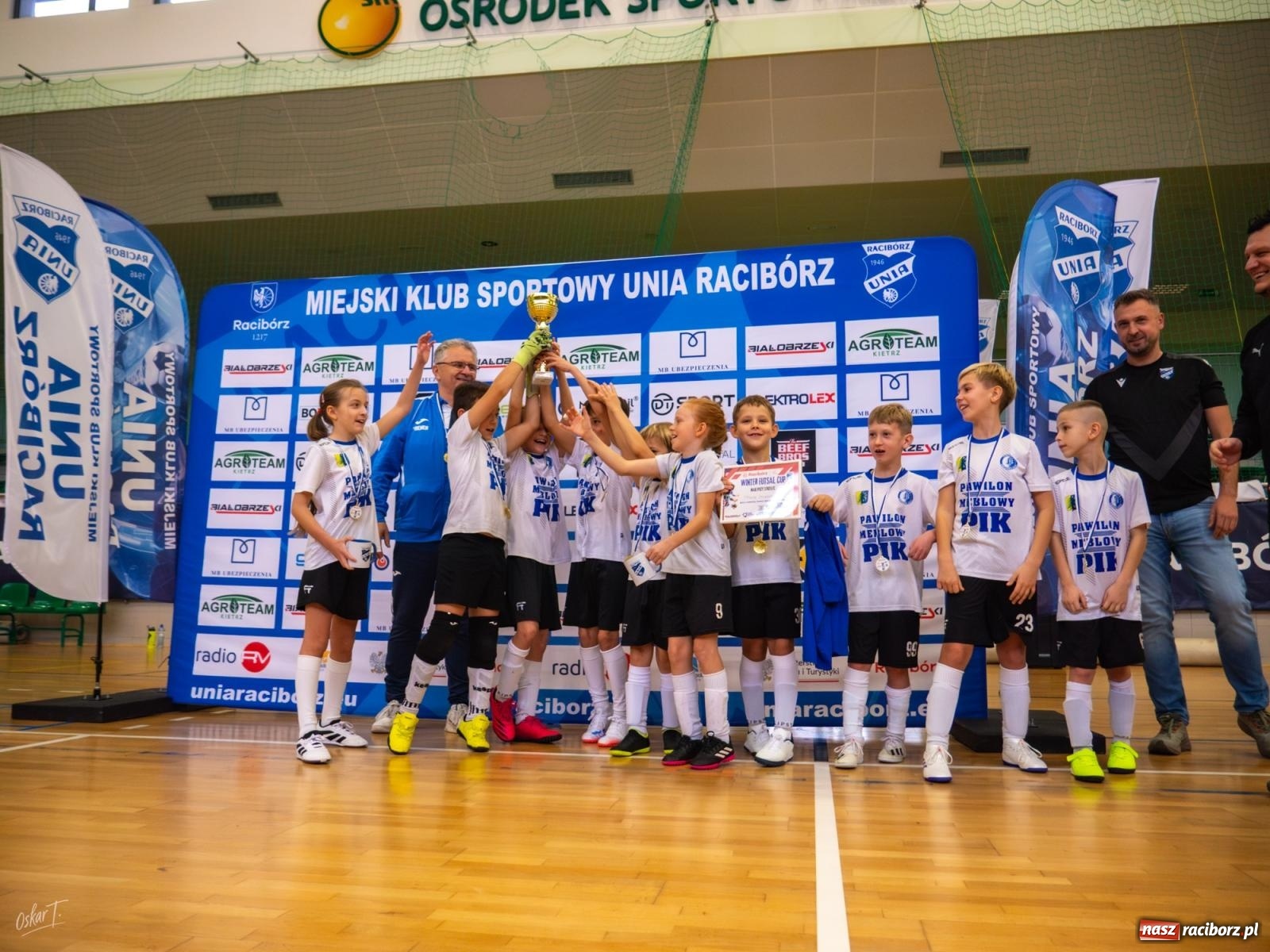 Zdjęcie w galerii na portalu naszraciborz.pl: Turniejowe zmagania w hali przy Łąkowej. Unia Turza Śląska najlepsza  [FOTO] wiadomości z regionu