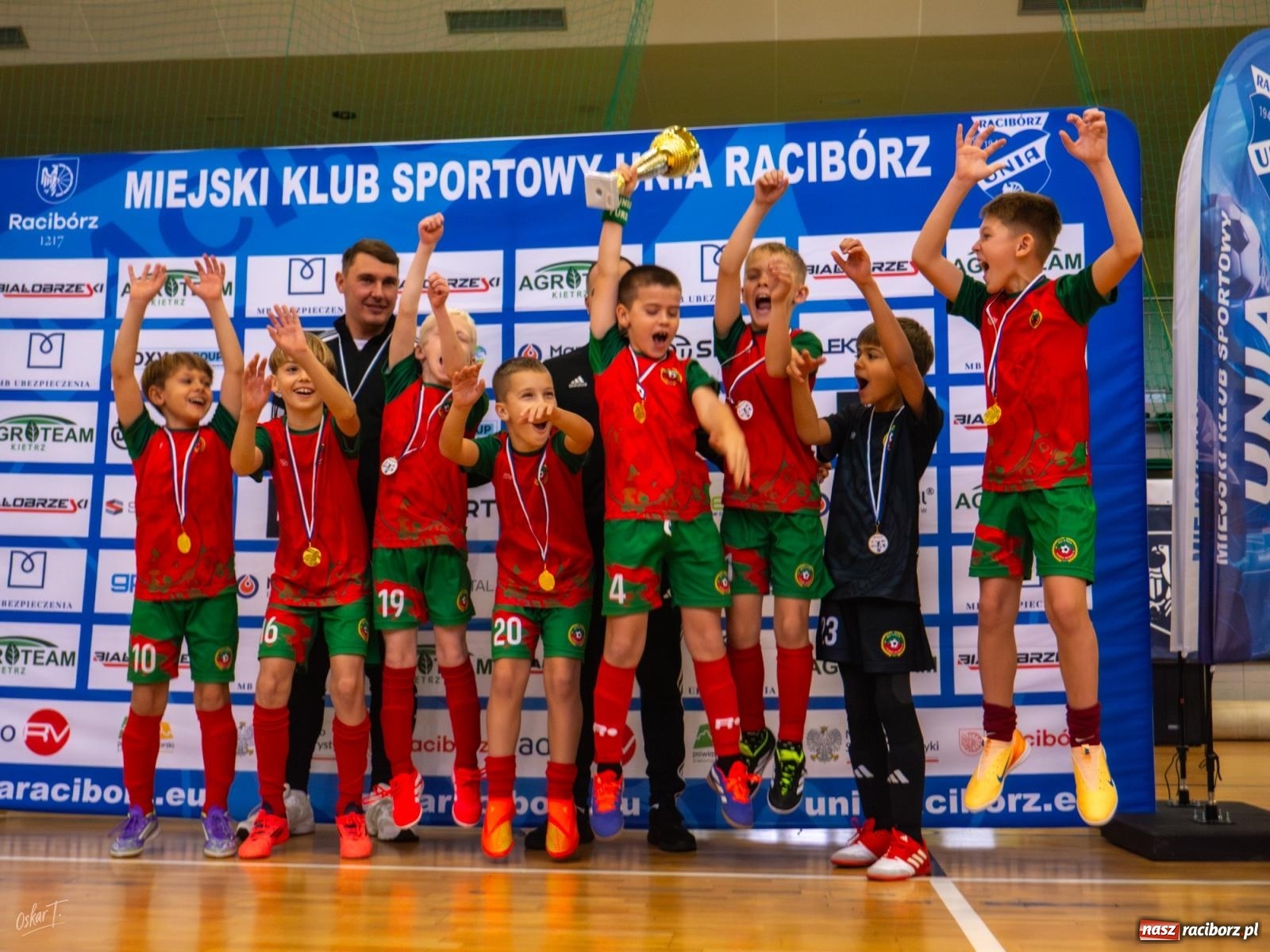 Zdjęcie w galerii na portalu naszraciborz.pl: Turniejowe zmagania w hali przy Łąkowej. Unia Turza Śląska najlepsza  [FOTO] wiadomości z regionu
