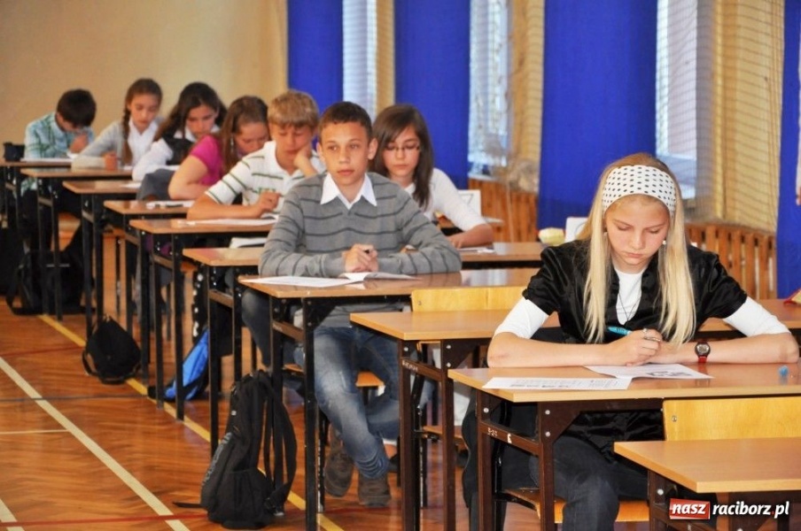 Zdjęcie w galerii na portalu naszraciborz.pl: Główna nagroda to obóz językowy wiadomości z regionu