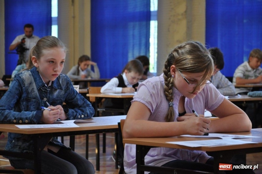 Zdjęcie w galerii na portalu naszraciborz.pl: Główna nagroda to obóz językowy wiadomości z regionu