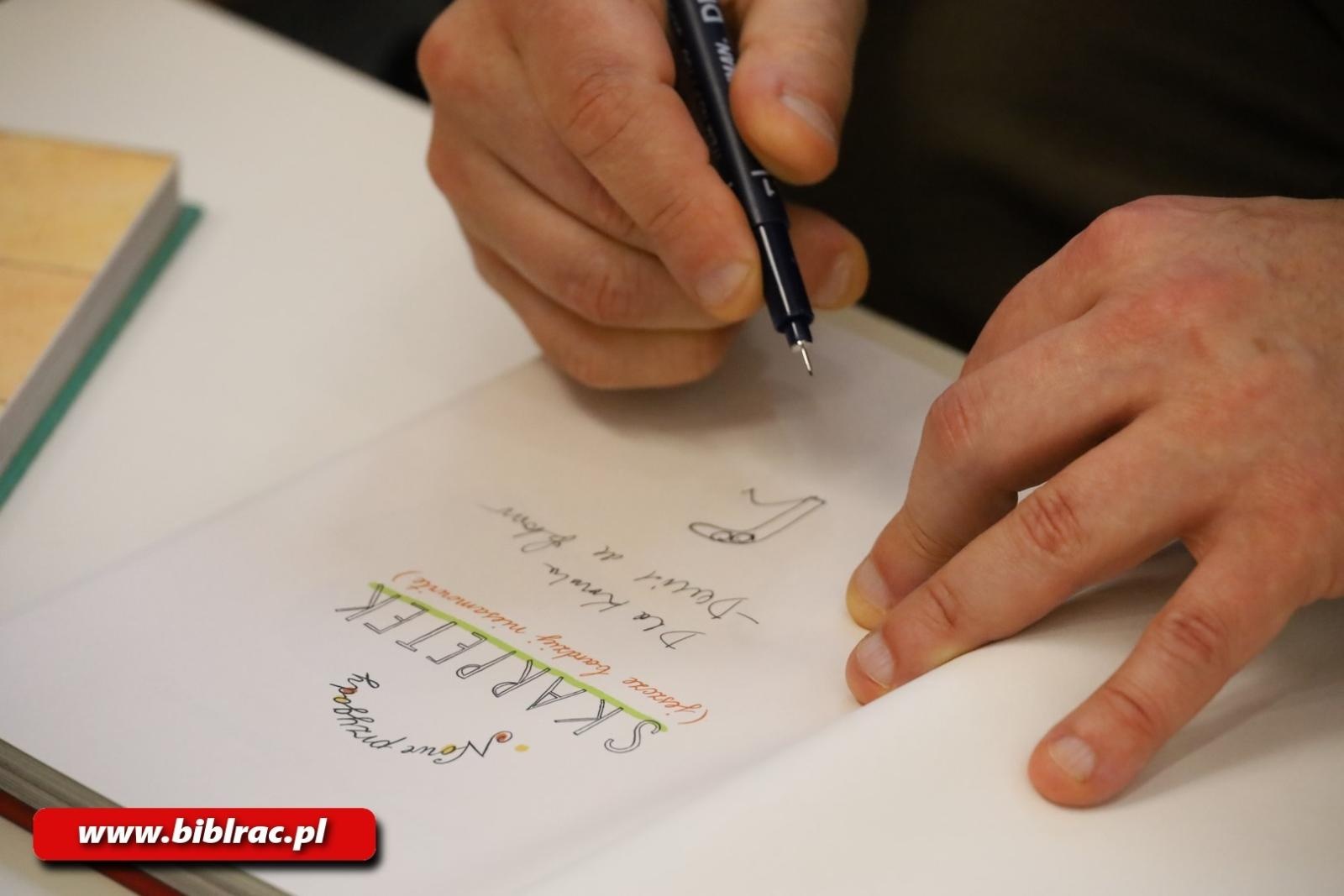 Zdjęcie w galerii na portalu naszraciborz.pl: Kreatywna sobota w Klubie Ojca z Danielem de Latour wiadomości z regionu