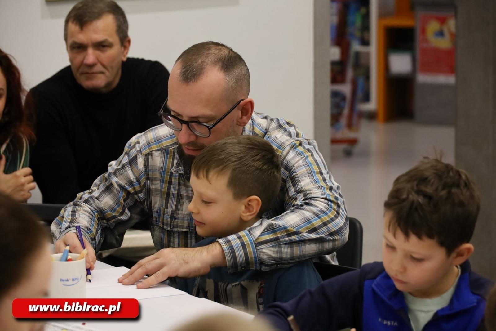 Zdjęcie w galerii na portalu naszraciborz.pl: Kreatywna sobota w Klubie Ojca z Danielem de Latour wiadomości z regionu