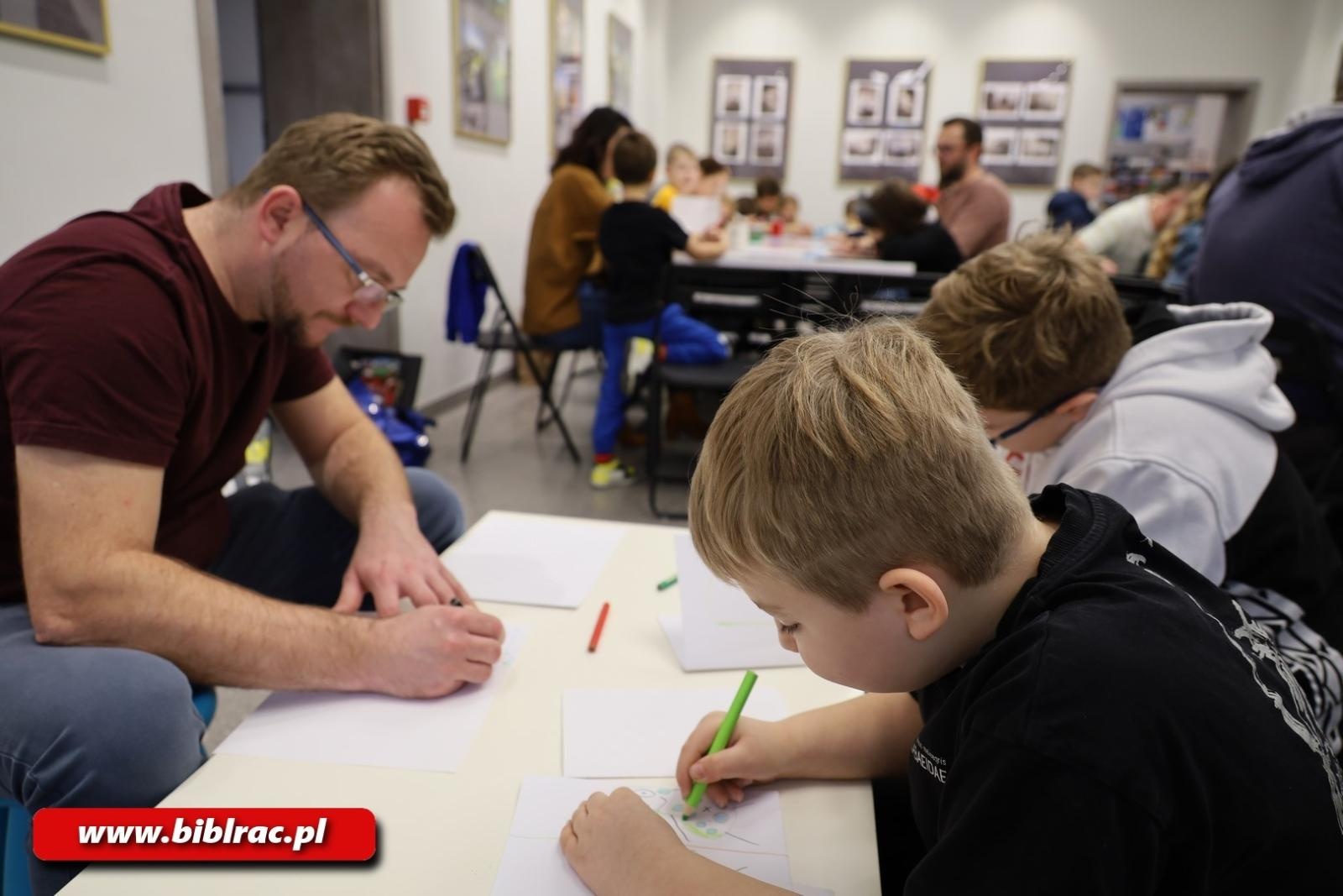 Zdjęcie w galerii na portalu naszraciborz.pl: Kreatywna sobota w Klubie Ojca z Danielem de Latour wiadomości z regionu