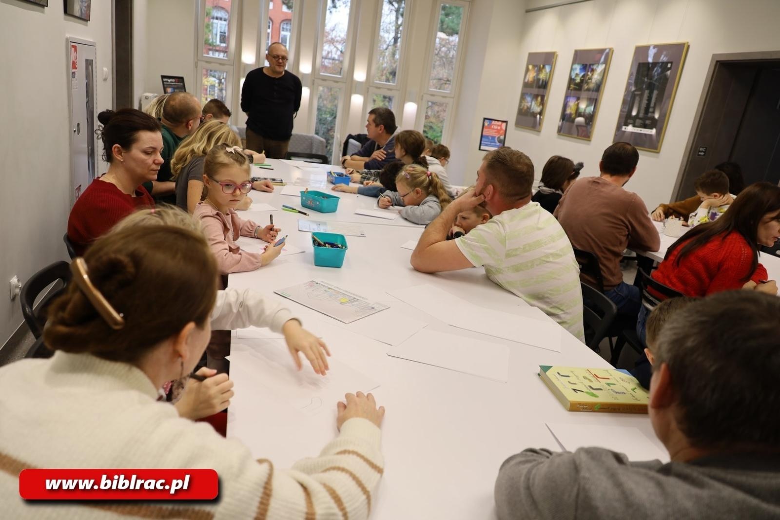 Zdjęcie w galerii na portalu naszraciborz.pl: Kreatywna sobota w Klubie Ojca z Danielem de Latour wiadomości z regionu