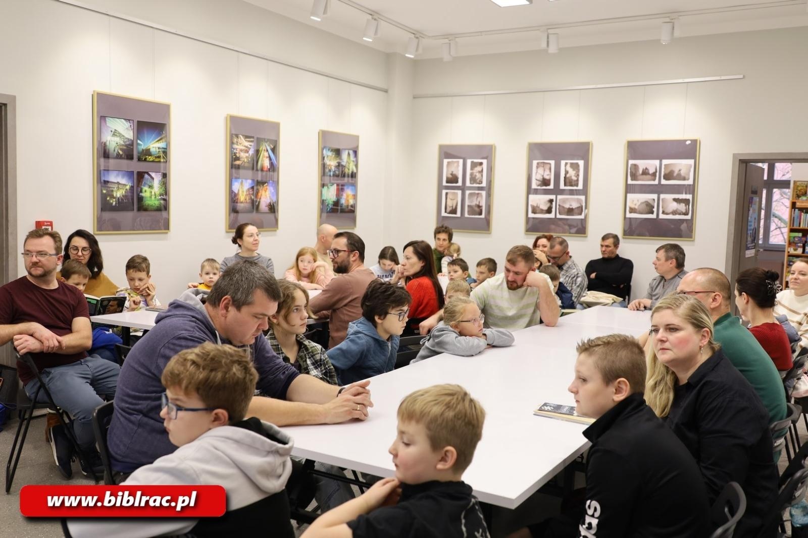 Zdjęcie w galerii na portalu naszraciborz.pl: Kreatywna sobota w Klubie Ojca z Danielem de Latour wiadomości z regionu