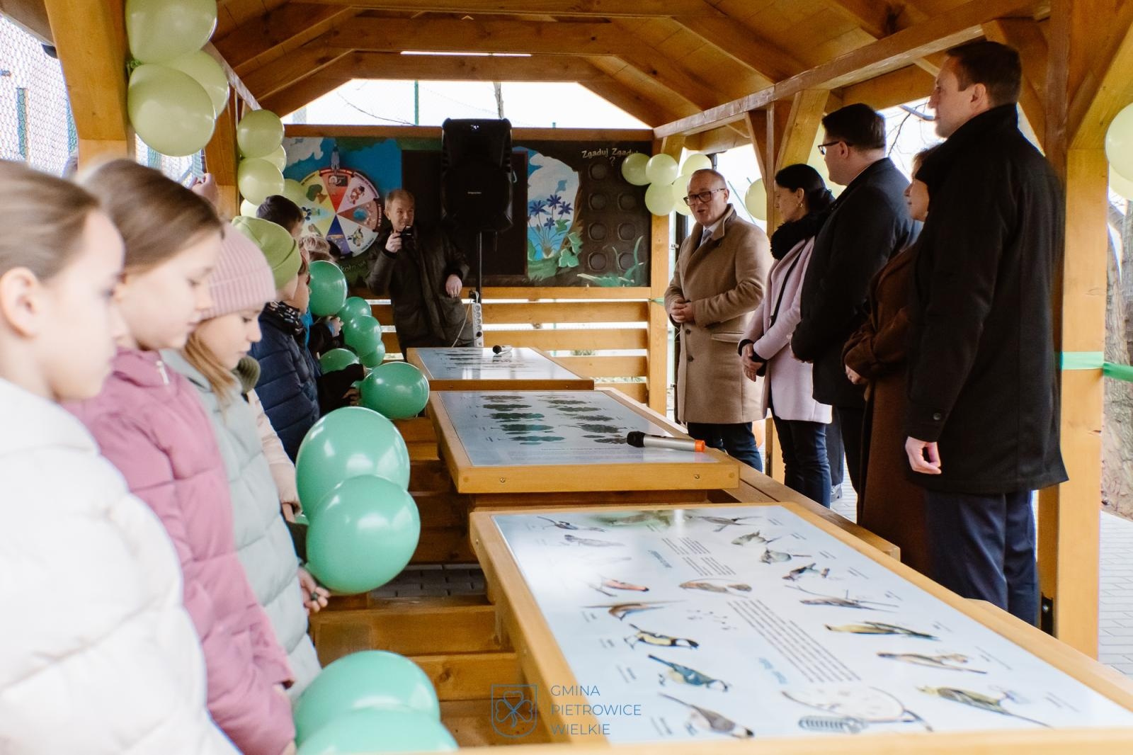 Zdjęcie w galerii na portalu naszraciborz.pl: Nowa ekopracownia pod chmurką w powiecie – Pietrowice Wielkie otwierają nowoczesną przestrzeń edukacyjną wiadomości z regionu