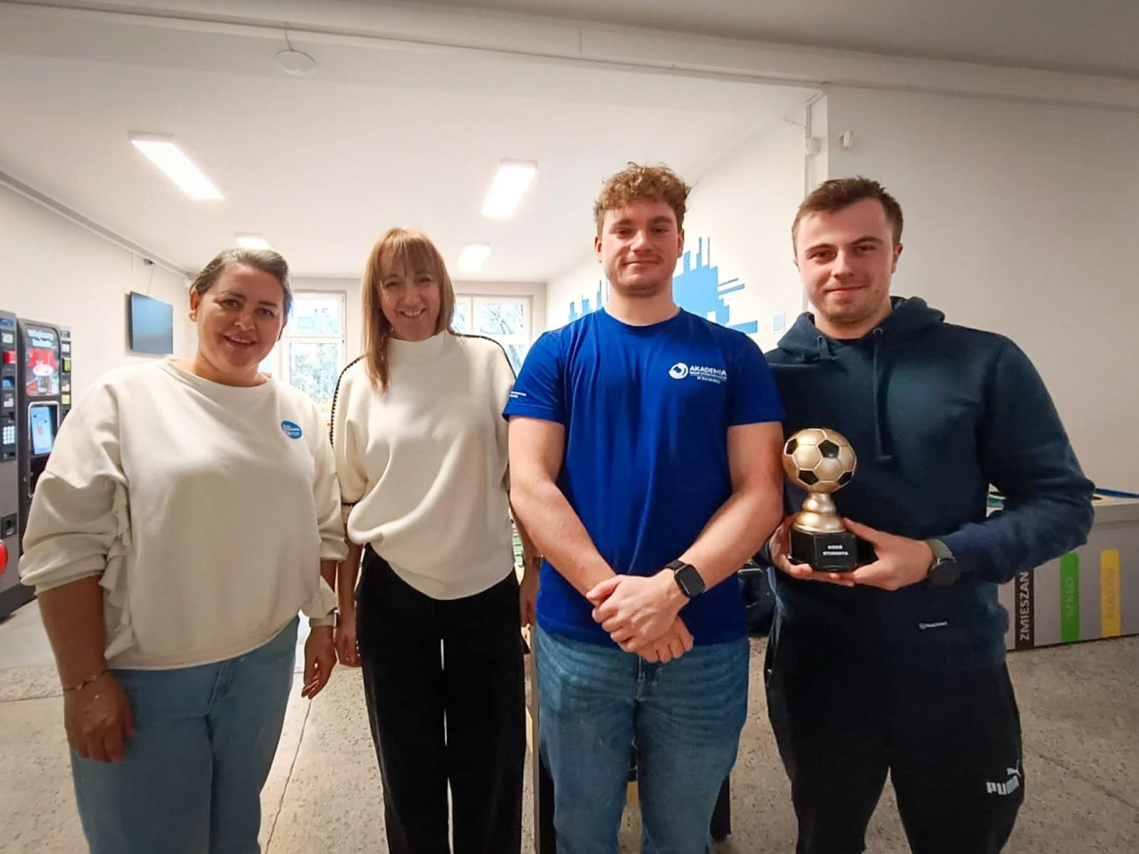 Zdjęcie w galerii na portalu naszraciborz.pl: Międzynarodowy Dzień Studenta w raciborskiej ANS. Święto pełne energii, integracji i słodkich atrakcji wiadomości z regionu