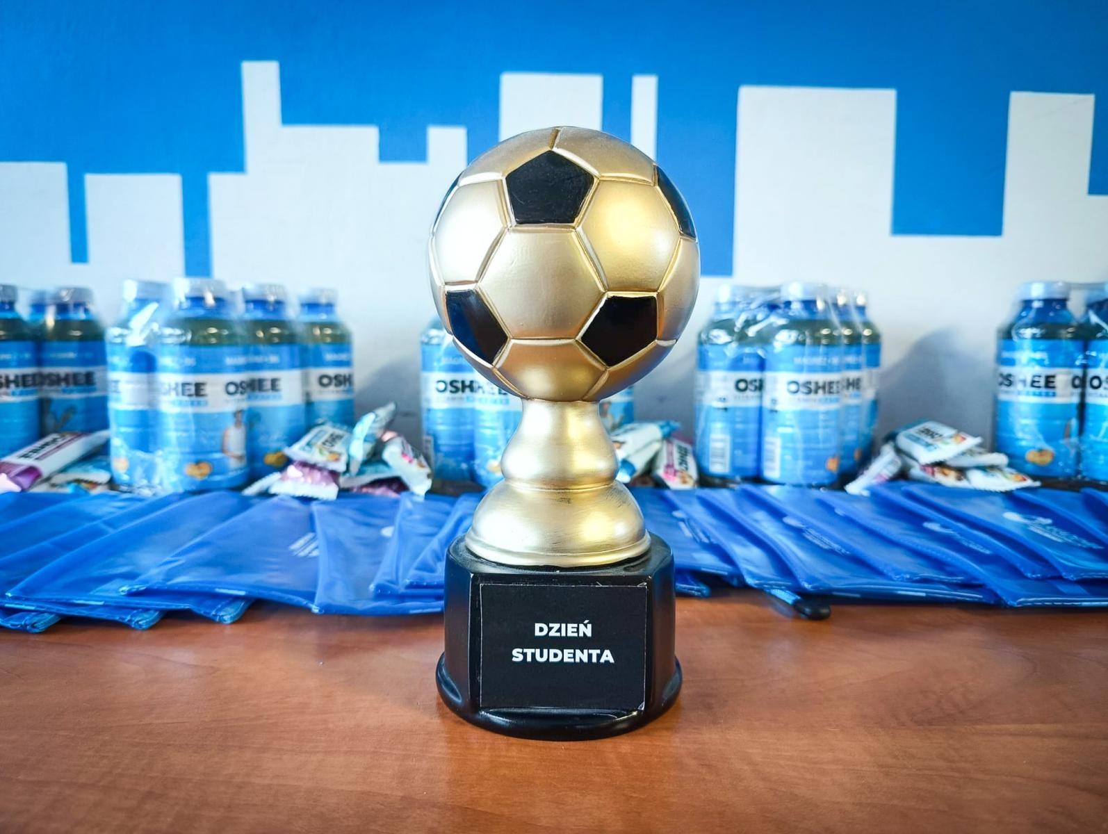 Zdjęcie w galerii na portalu naszraciborz.pl: Międzynarodowy Dzień Studenta w raciborskiej ANS. Święto pełne energii, integracji i słodkich atrakcji wiadomości z regionu