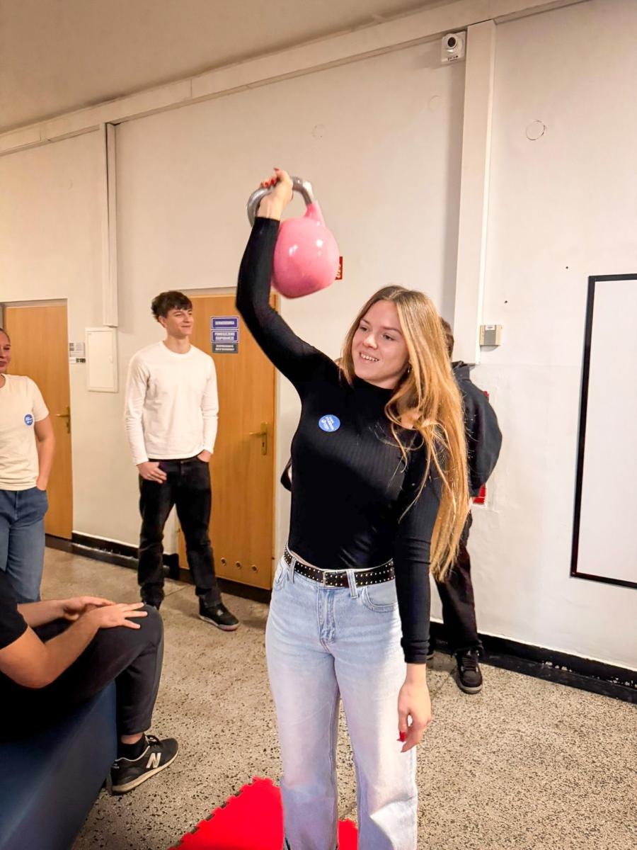 Zdjęcie w galerii na portalu naszraciborz.pl: Międzynarodowy Dzień Studenta w raciborskiej ANS. Święto pełne energii, integracji i słodkich atrakcji wiadomości z regionu