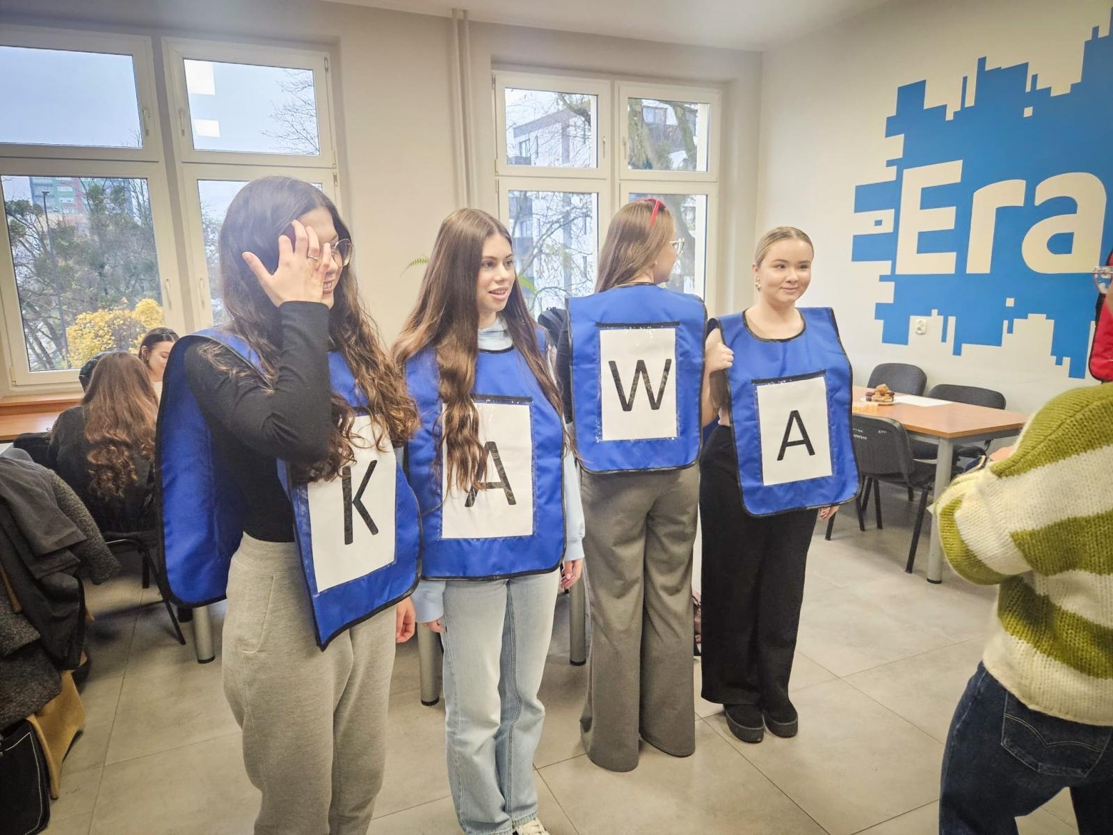 Zdjęcie w galerii na portalu naszraciborz.pl: Międzynarodowy Dzień Studenta w raciborskiej ANS. Święto pełne energii, integracji i słodkich atrakcji wiadomości z regionu