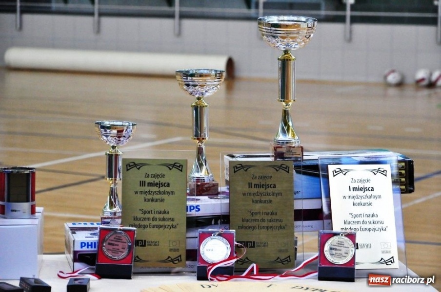 Zdjęcie w galerii na portalu naszraciborz.pl: Udowodnili, że sport i wiedza integrują wiadomości z regionu