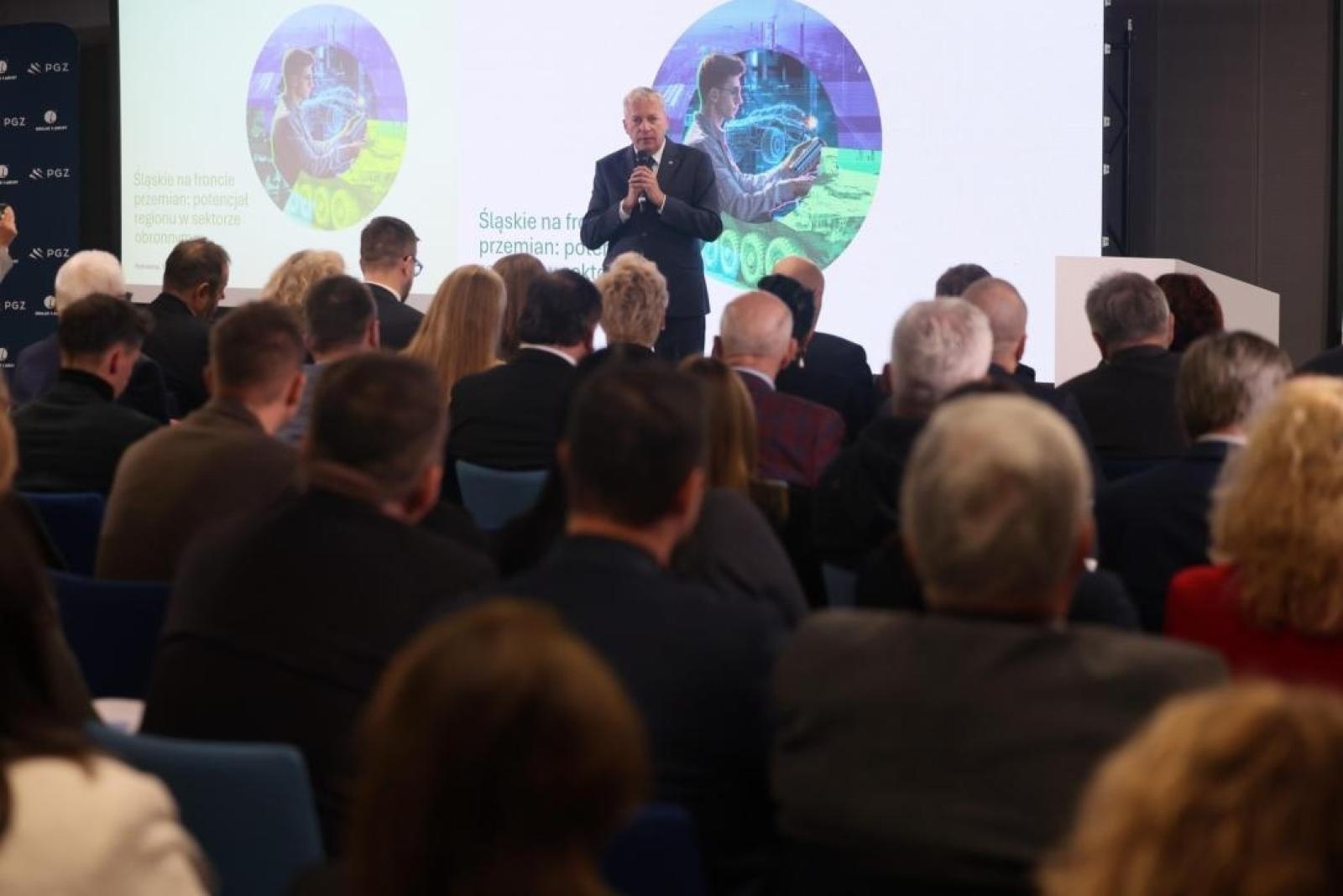 Zdjęcie w galerii na portalu naszraciborz.pl: Nowa szansa dla Raciborza i majątku po Rafako. PGZ zapowiada centrum logistyki motoryzacyjnej i rozwój przemysłu obronnego w regionie wiadomości z regionu