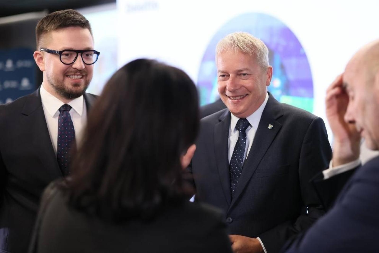 Zdjęcie w galerii na portalu naszraciborz.pl: Nowa szansa dla Raciborza i majątku po Rafako. PGZ zapowiada centrum logistyki motoryzacyjnej i rozwój przemysłu obronnego w regionie wiadomości z regionu