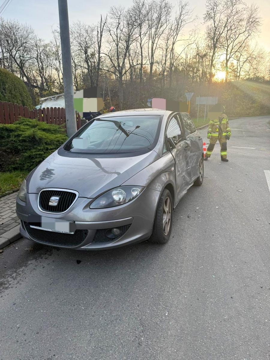 Zdjęcie w galerii na portalu naszraciborz.pl: Kolizja na skrzyżowaniu Spółdzielczej i Gamowskiej w Pawłowie wiadomości z regionu