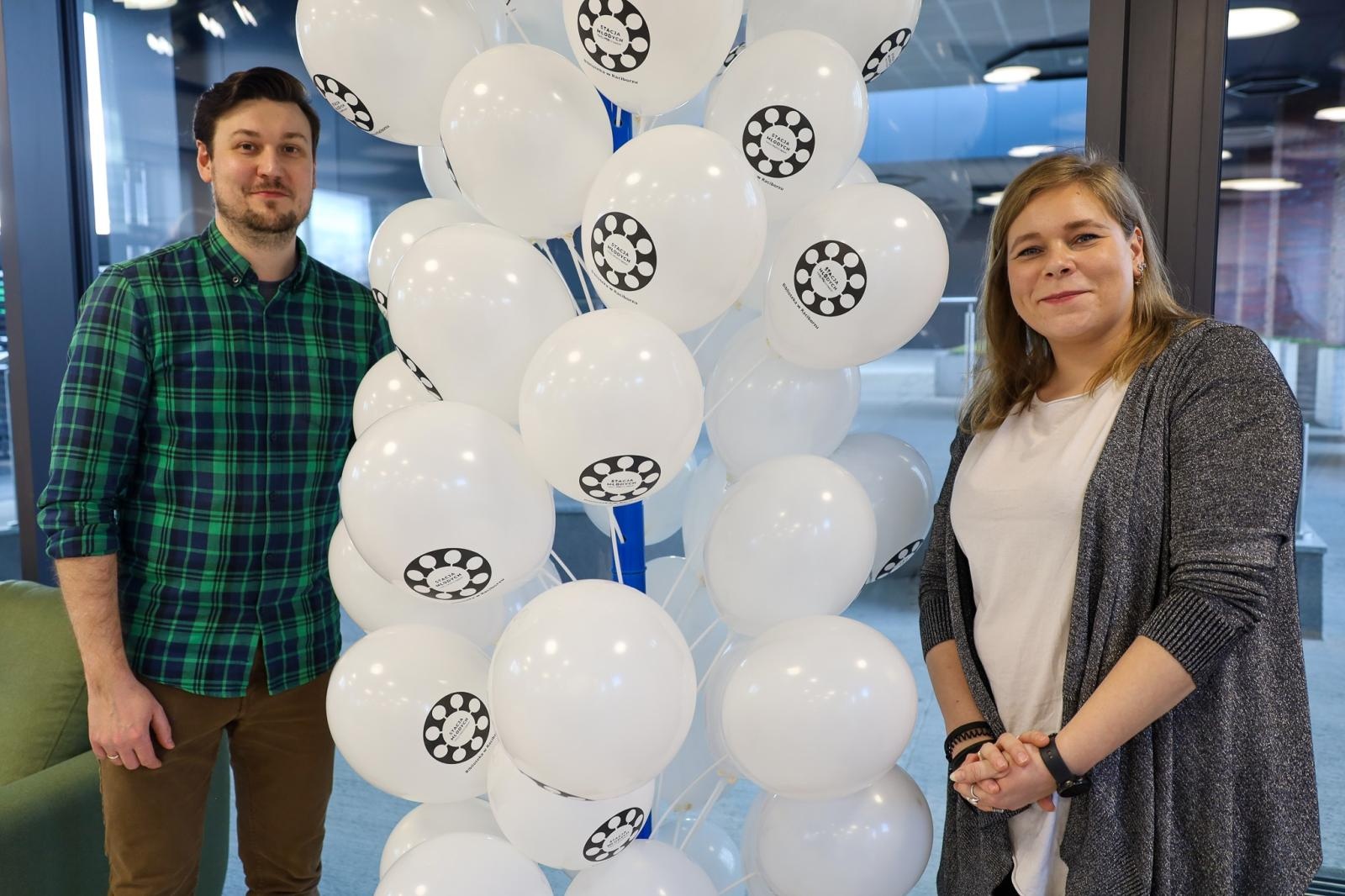 Zdjęcie w galerii na portalu naszraciborz.pl: Świętuj z nami 1 urodziny Stacji Młodych wiadomości z regionu