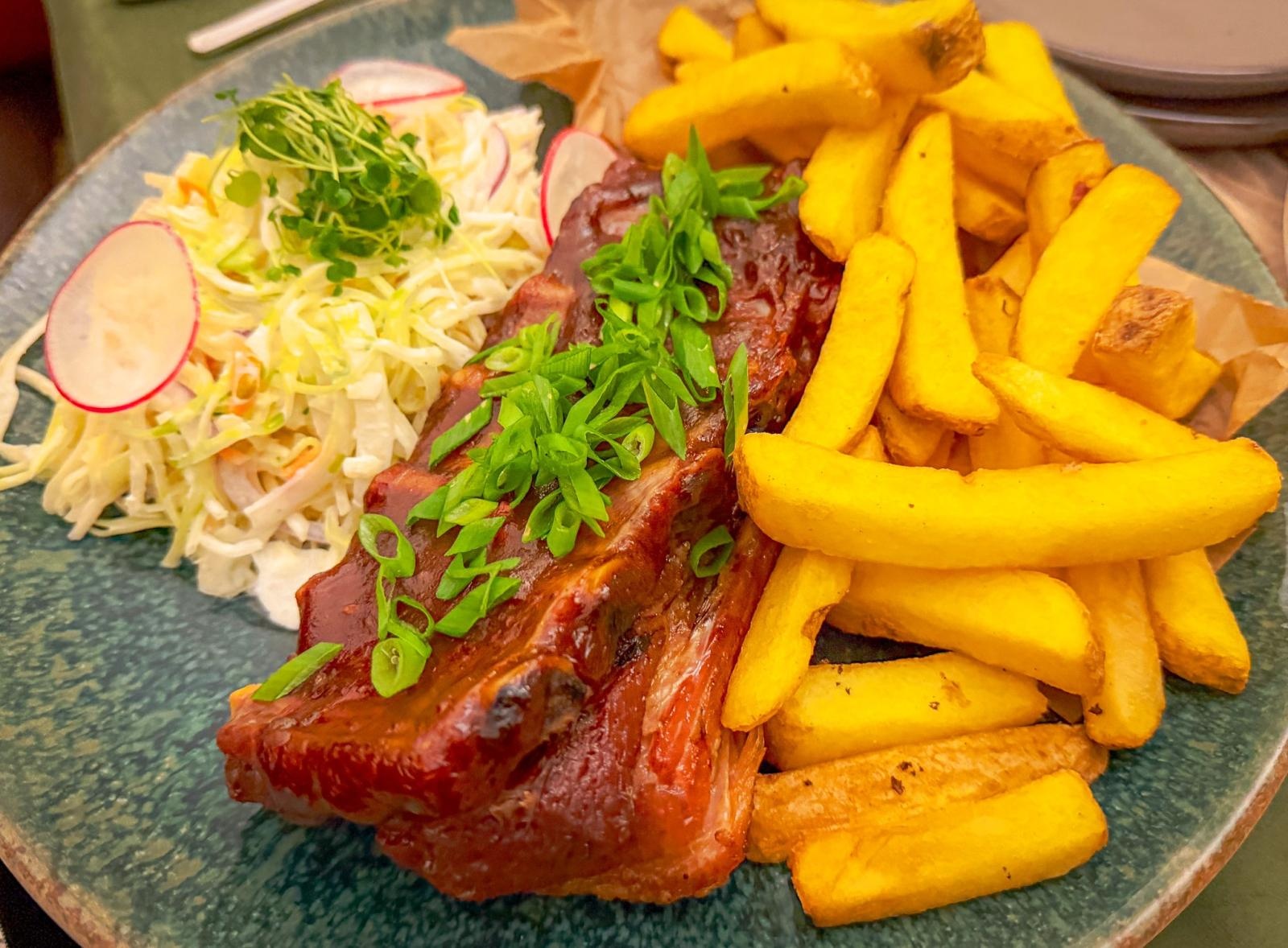 Zdjęcie w galerii na portalu naszraciborz.pl: Nowa restauracja na Zamku Piastowskim. Otwarto lokal Rycerska wiadomości z regionu