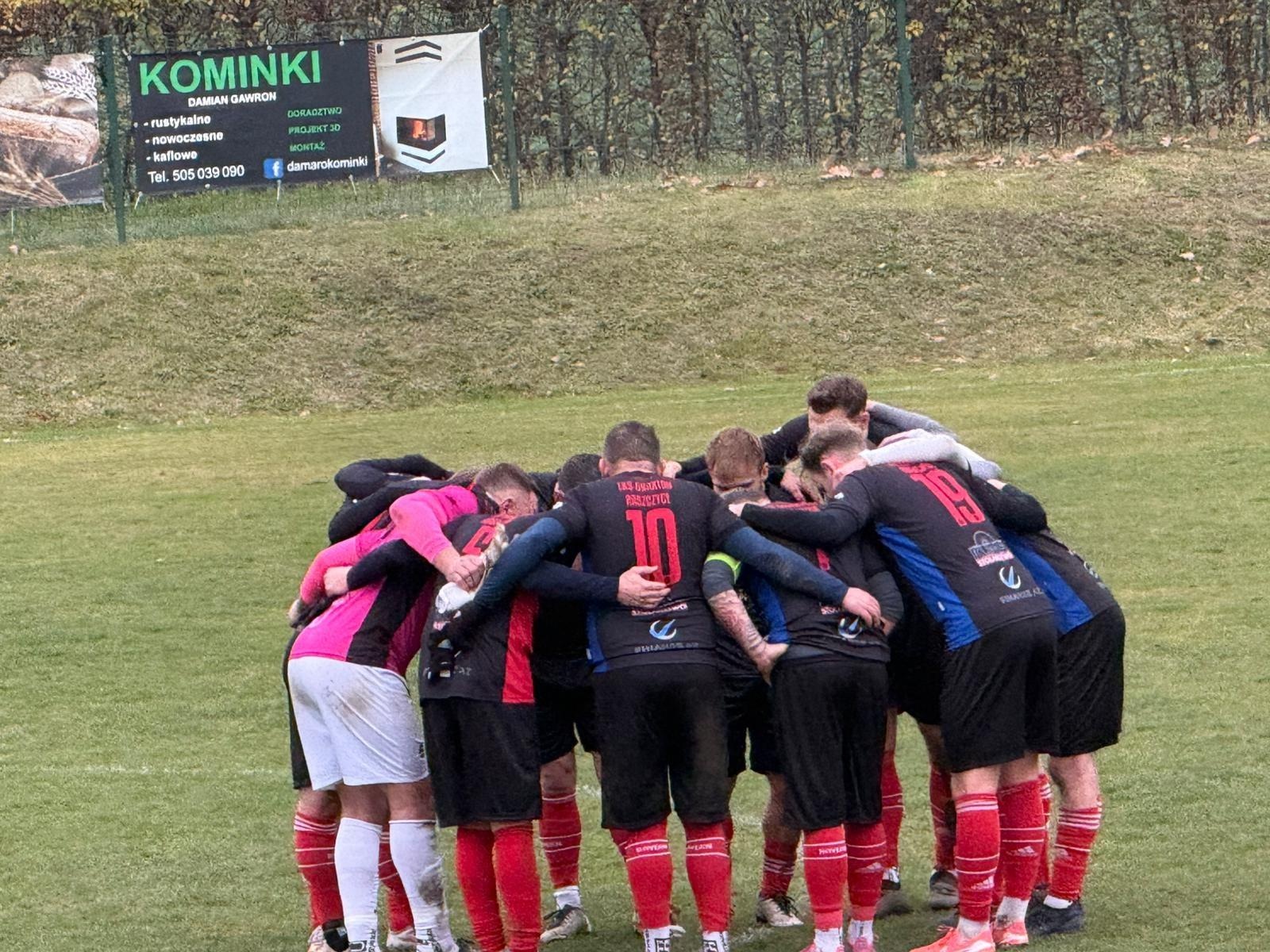 Zdjęcie w galerii na portalu naszraciborz.pl: A klasa: Raszczycka twierdza wciąż niezdobyta wiadomości z regionu