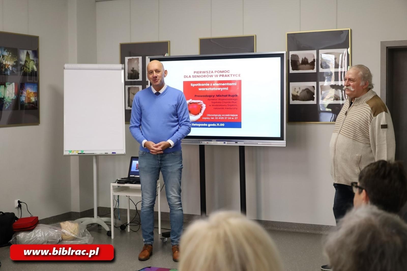 Zdjęcie w galerii na portalu naszraciborz.pl: Praktyczne warsztaty z pierwszej pomocy w raciborskiej bibliotece wiadomości z regionu