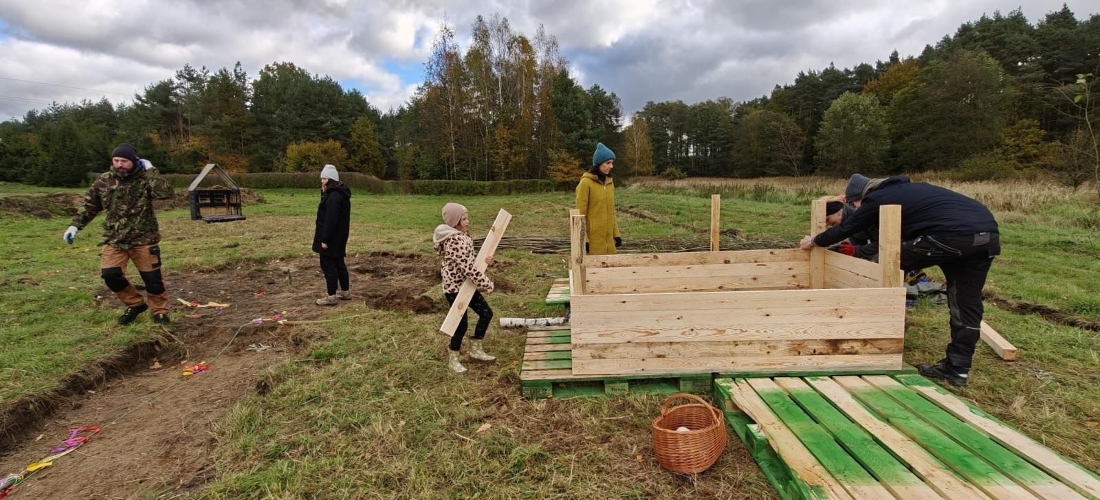 Zdjęcie w galerii na portalu naszraciborz.pl: Finał projektu Zielona Baza w Górkach Śląskich przyciągnął dzieci i mieszkańców sołectwa wiadomości z regionu