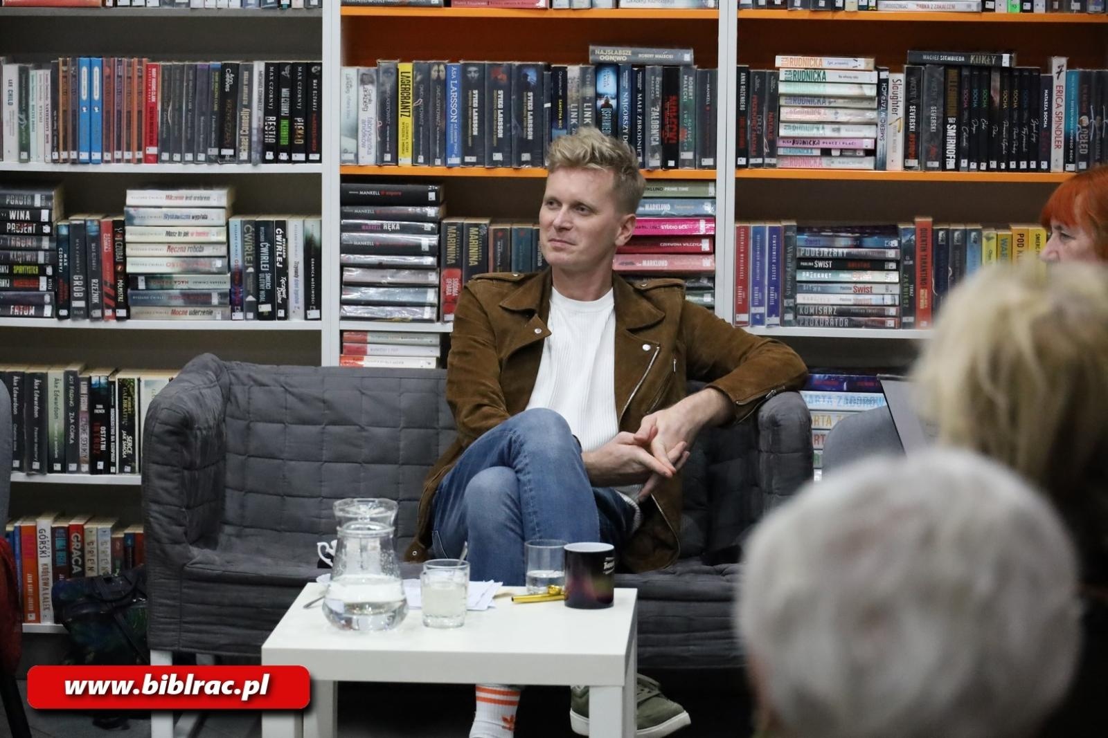 Zdjęcie w galerii na portalu naszraciborz.pl: Duet prawie idealny w bibliotece na Ostrogu wiadomości z regionu