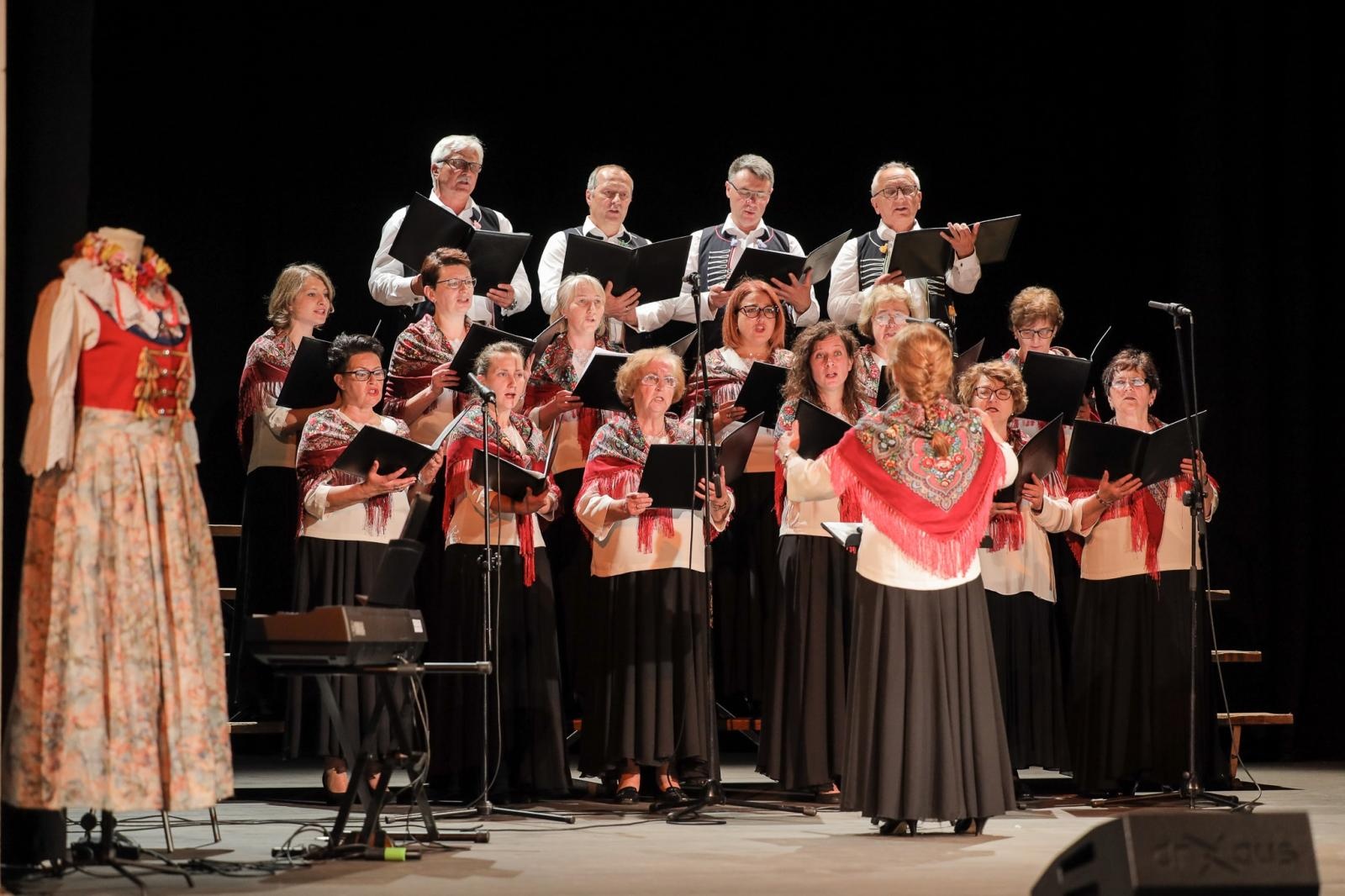 Zdjęcie w galerii na portalu naszraciborz.pl: Co nam w duszy gra… - koncert chórów powiatu raciborskiego w najbliższy piątek w DK Strzecha wiadomości z regionu