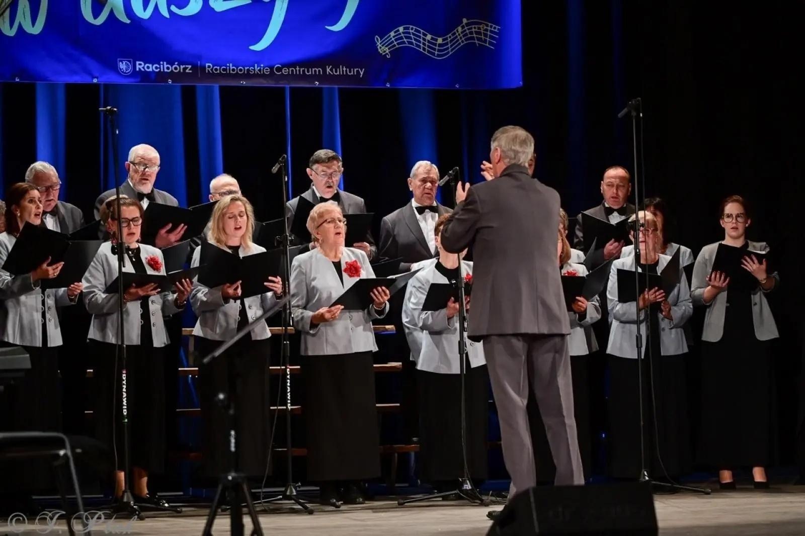 Zdjęcie w galerii na portalu naszraciborz.pl: Co nam w duszy gra… - koncert chórów powiatu raciborskiego w najbliższy piątek w DK Strzecha wiadomości z regionu