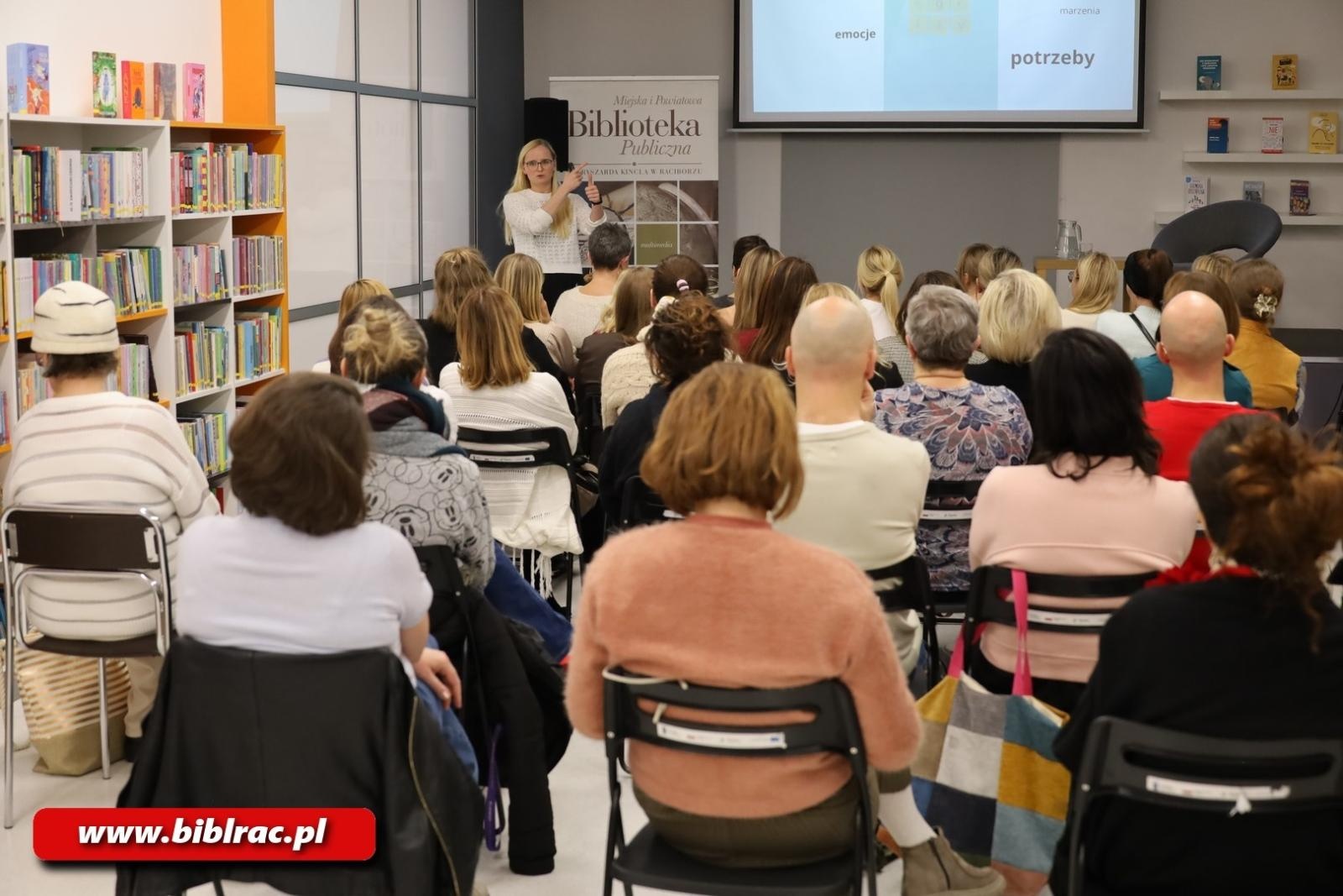 Zdjęcie w galerii na portalu naszraciborz.pl: Nie ma doskonałych rodziców! Spotkanie z Anitą Kiderys w raciborskiej bibliotece wiadomości z regionu