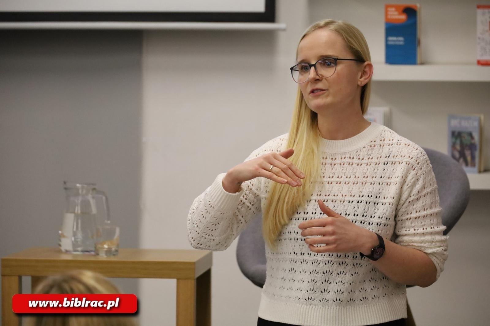 Zdjęcie w galerii na portalu naszraciborz.pl: Nie ma doskonałych rodziców! Spotkanie z Anitą Kiderys w raciborskiej bibliotece wiadomości z regionu