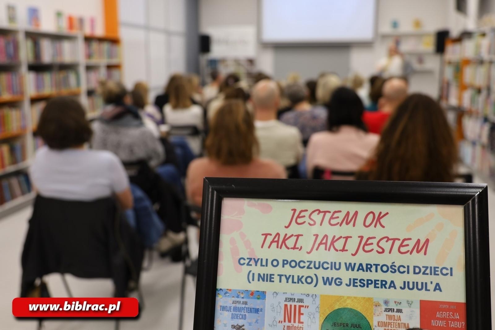 Zdjęcie w galerii na portalu naszraciborz.pl: Nie ma doskonałych rodziców! Spotkanie z Anitą Kiderys w raciborskiej bibliotece wiadomości z regionu