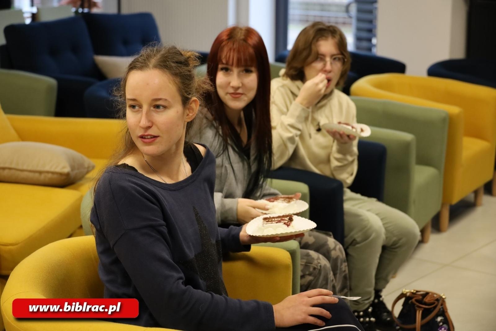 Zdjęcie w galerii na portalu naszraciborz.pl: Pierwsze urodziny Stacji Młodych w Raciborzu wiadomości z regionu