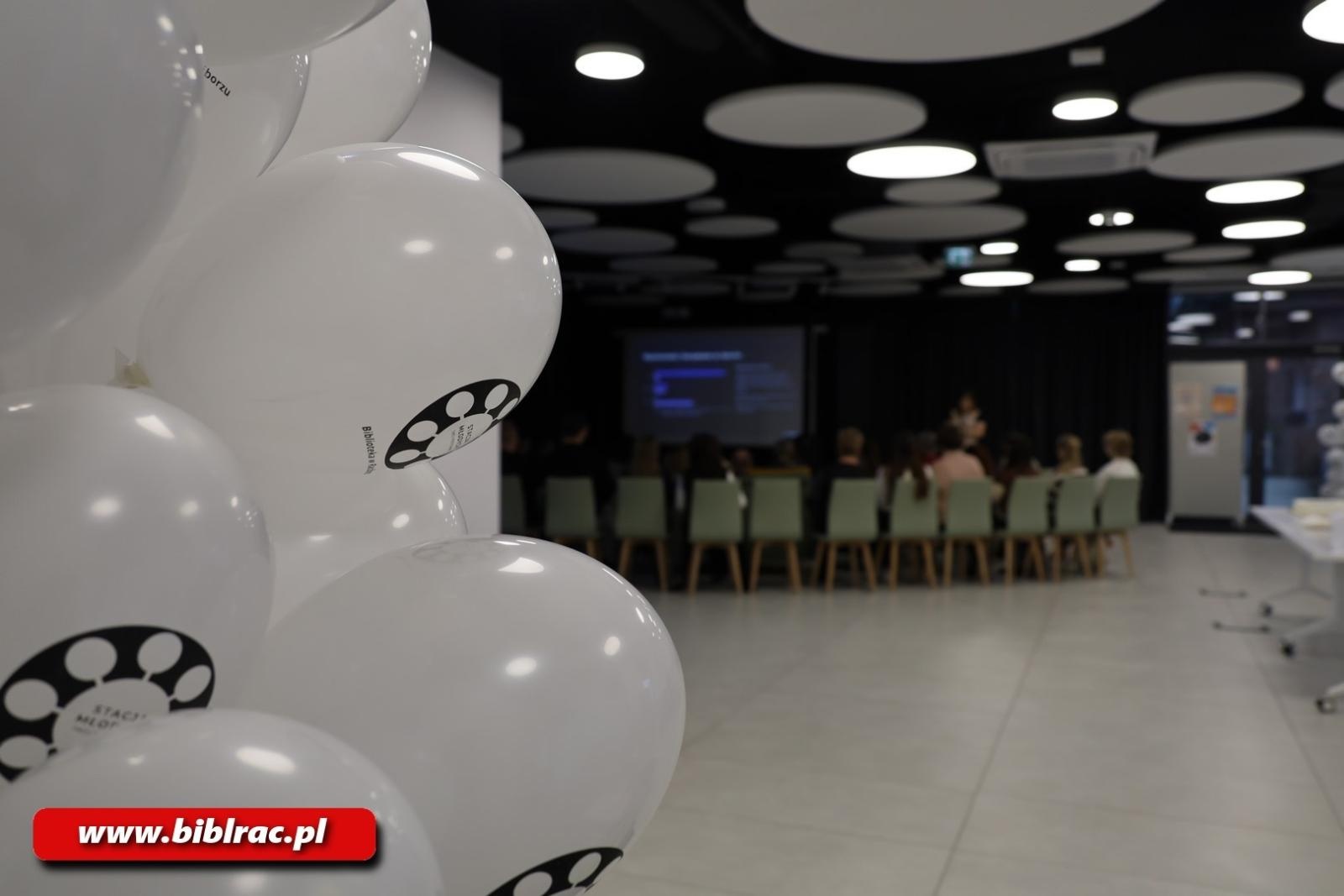 Zdjęcie w galerii na portalu naszraciborz.pl: Pierwsze urodziny Stacji Młodych w Raciborzu wiadomości z regionu