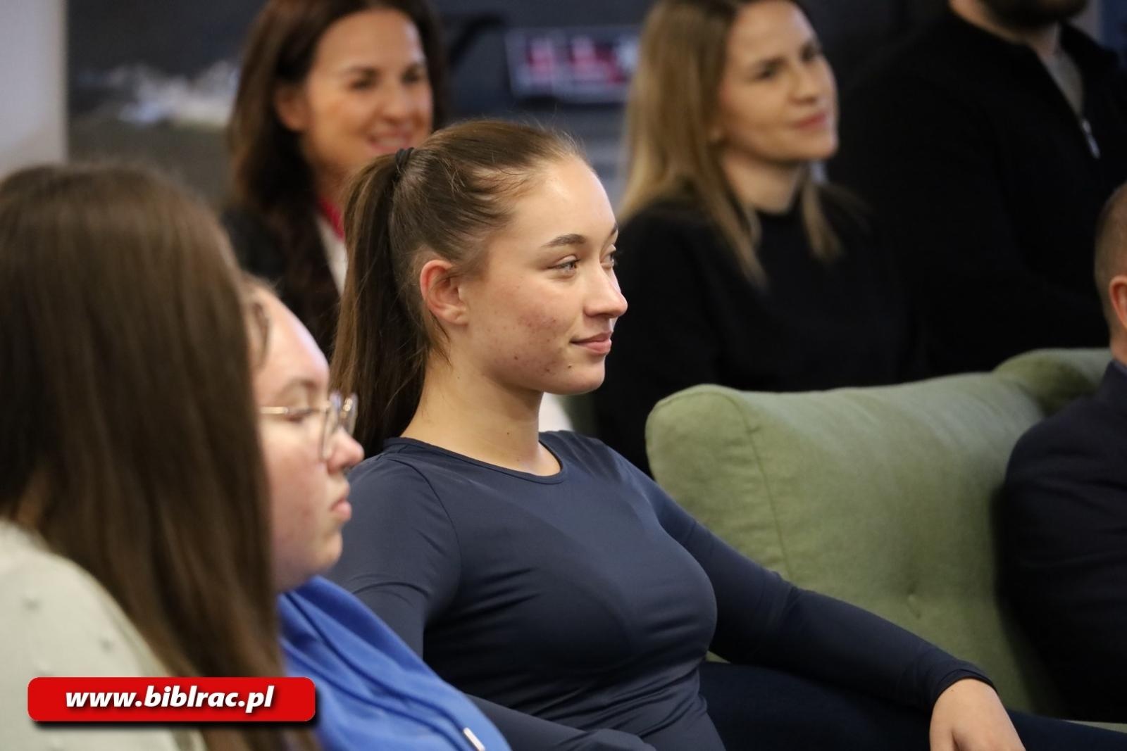 Zdjęcie w galerii na portalu naszraciborz.pl: Pierwsze urodziny Stacji Młodych w Raciborzu wiadomości z regionu
