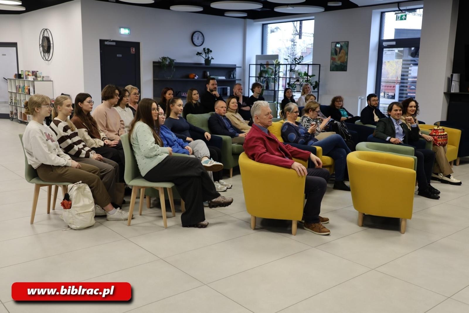 Zdjęcie w galerii na portalu naszraciborz.pl: Pierwsze urodziny Stacji Młodych w Raciborzu wiadomości z regionu