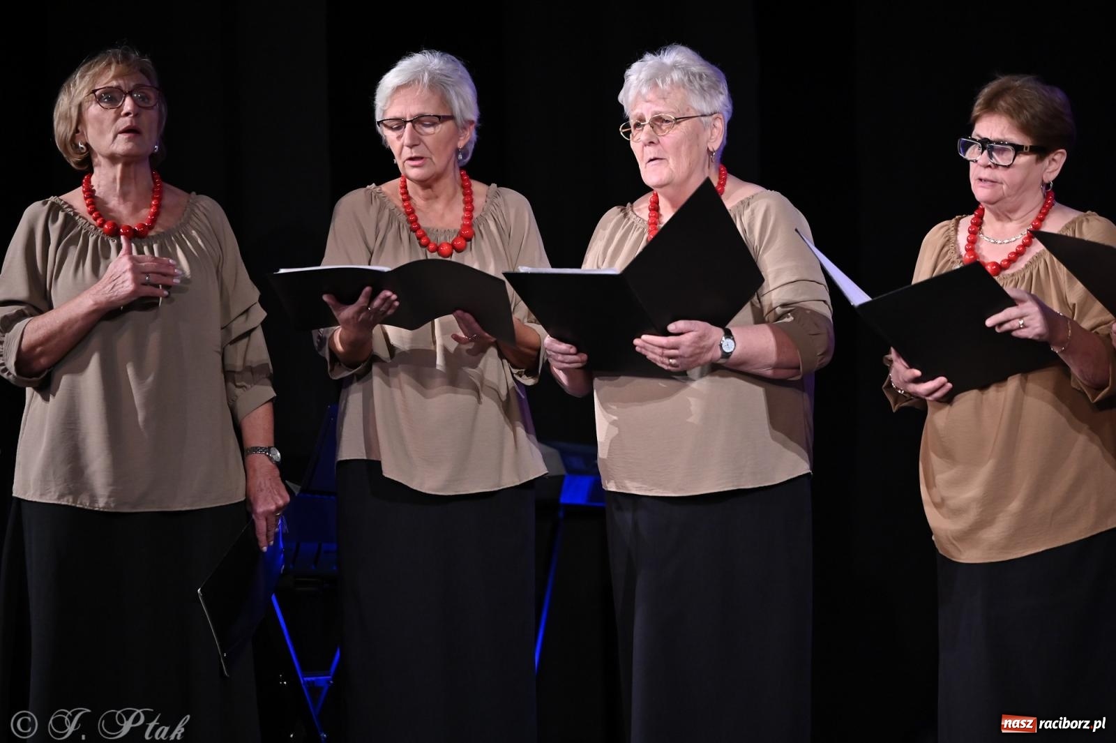 Zdjęcie w galerii na portalu naszraciborz.pl: Co nam w duszy gra – koncert pieśni chóralnej w Strzesze wiadomości z regionu