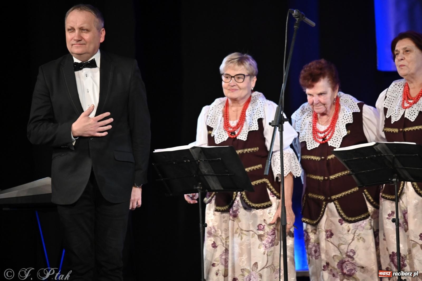 Zdjęcie w galerii na portalu naszraciborz.pl: Co nam w duszy gra – koncert pieśni chóralnej w Strzesze wiadomości z regionu