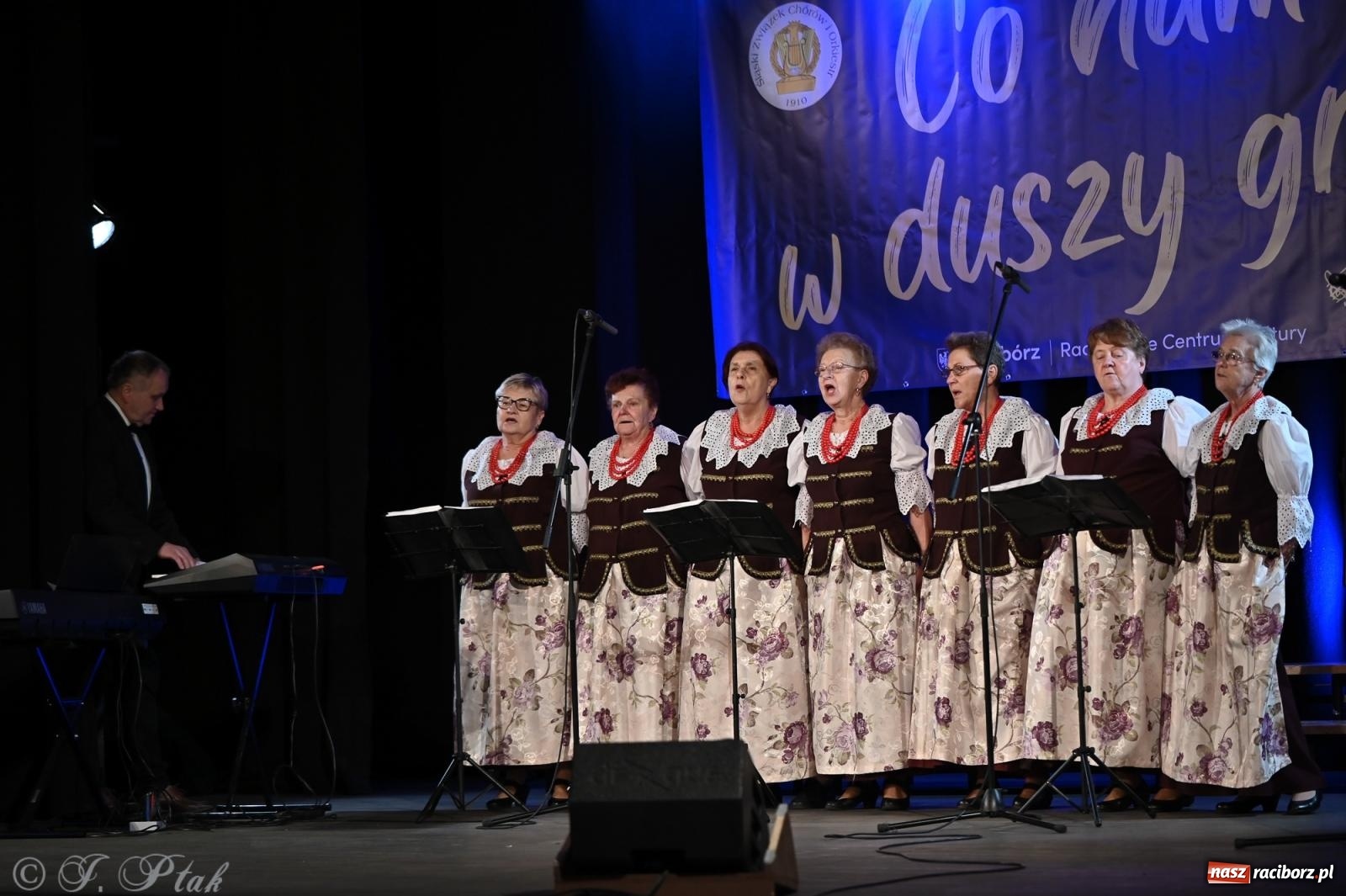 Zdjęcie w galerii na portalu naszraciborz.pl: Co nam w duszy gra – koncert pieśni chóralnej w Strzesze wiadomości z regionu