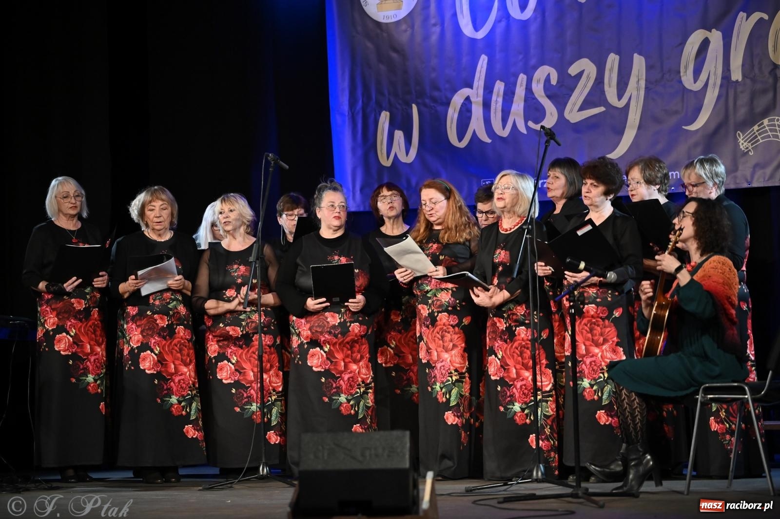 Zdjęcie w galerii na portalu naszraciborz.pl: Co nam w duszy gra – koncert pieśni chóralnej w Strzesze wiadomości z regionu