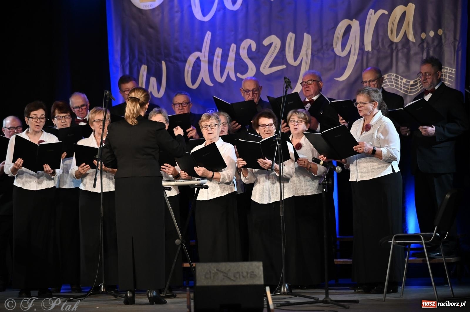 Zdjęcie w galerii na portalu naszraciborz.pl: Co nam w duszy gra – koncert pieśni chóralnej w Strzesze wiadomości z regionu