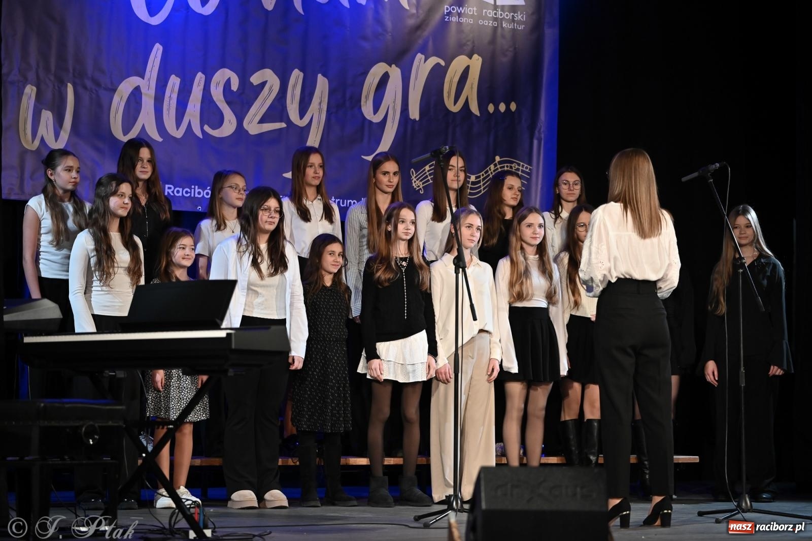 Zdjęcie w galerii na portalu naszraciborz.pl: Co nam w duszy gra – koncert pieśni chóralnej w Strzesze wiadomości z regionu