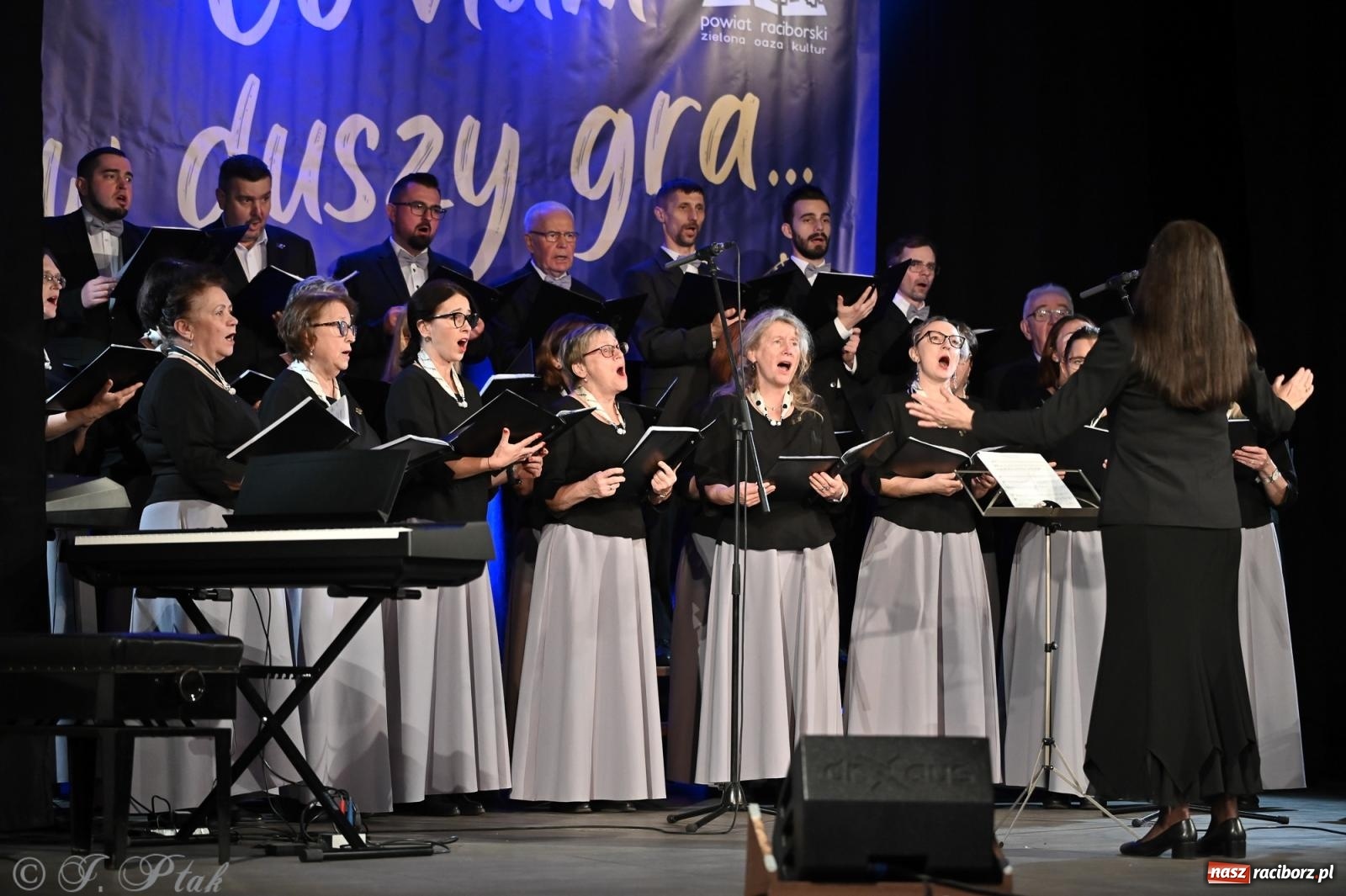 Zdjęcie w galerii na portalu naszraciborz.pl: Co nam w duszy gra – koncert pieśni chóralnej w Strzesze wiadomości z regionu
